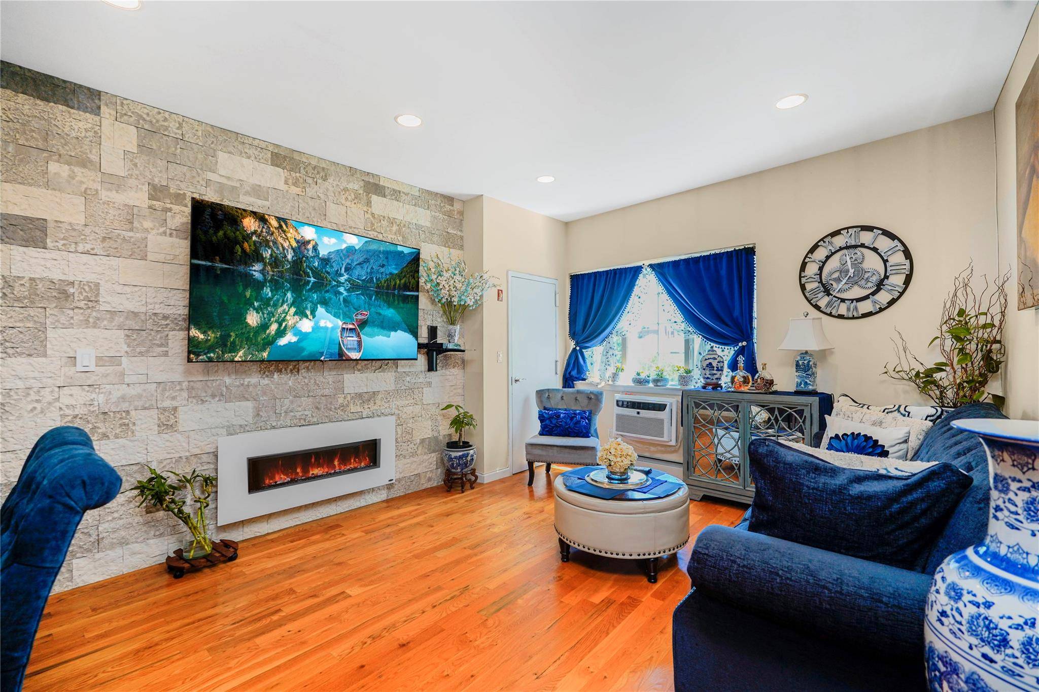 Brooklyn, NY 11223,2695 Shell RD #3D