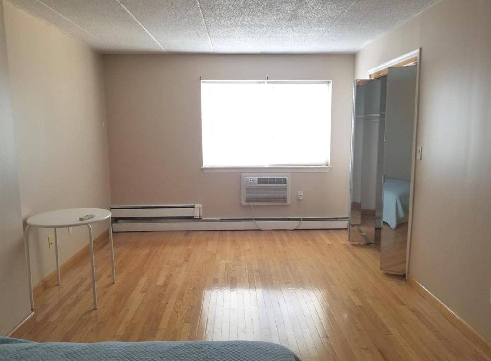 Flushing, NY 11354,137-11 32nd AVE #8E