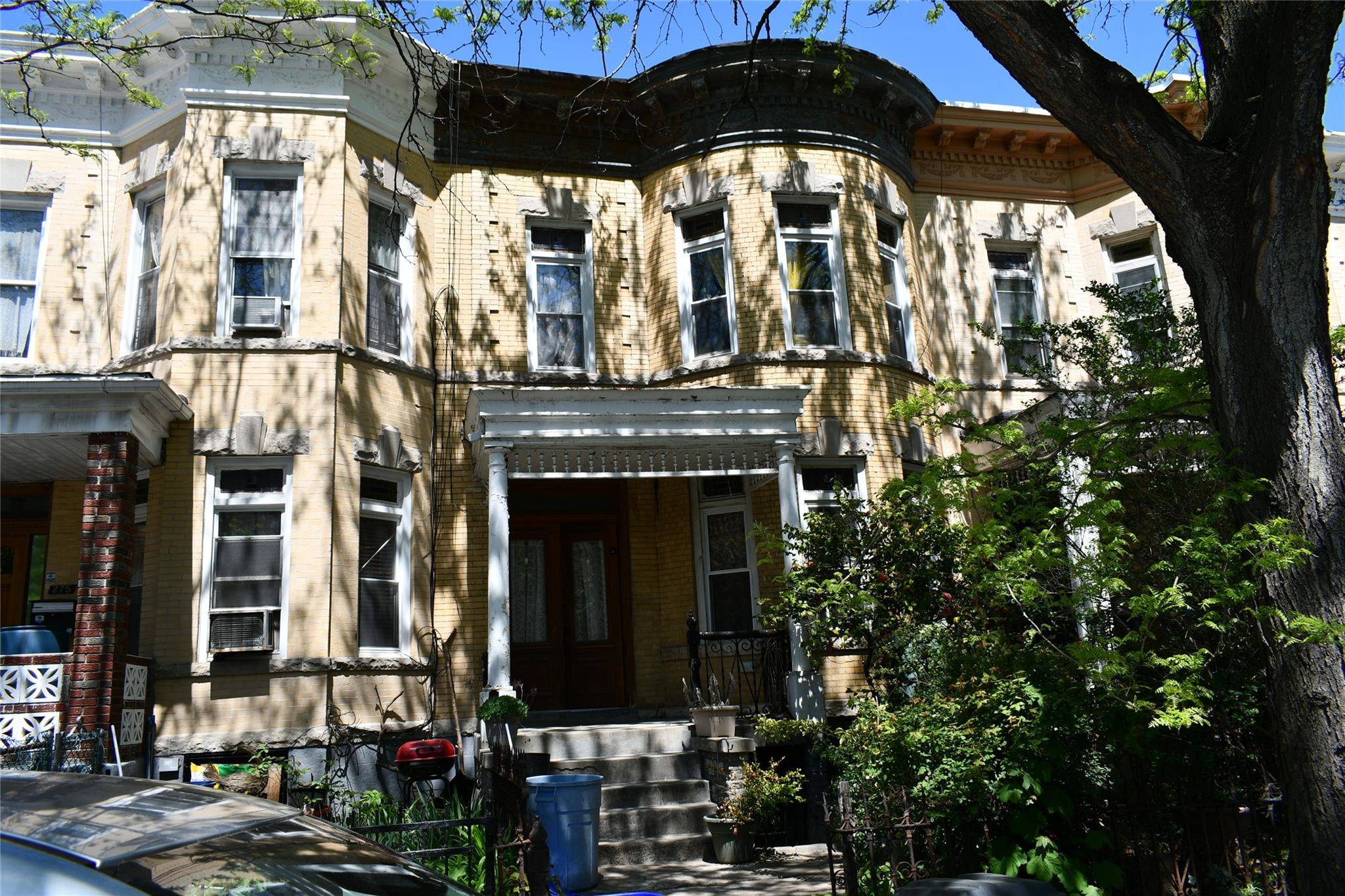 Brooklyn, NY 11225,277 Maple ST
