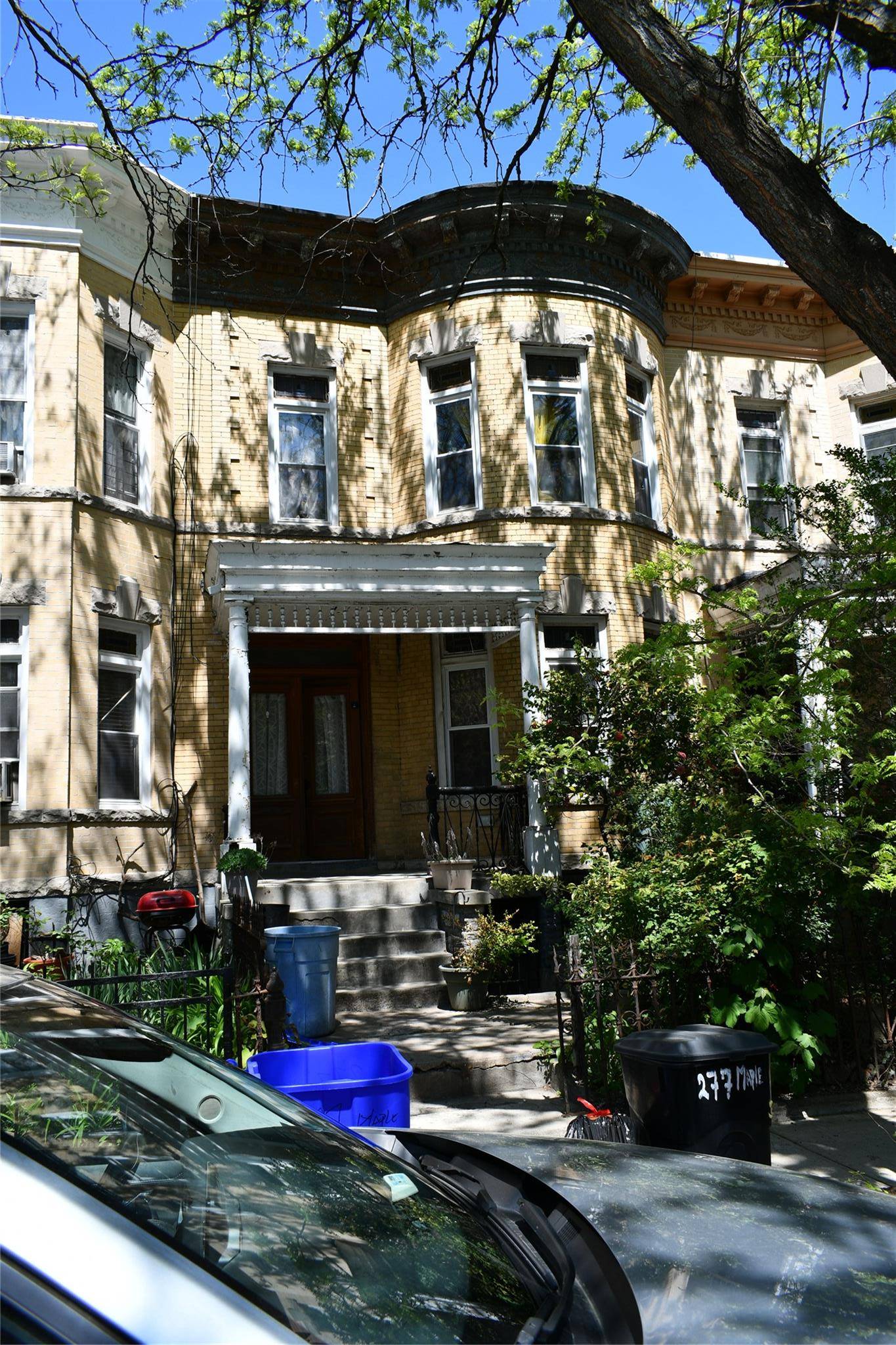 Brooklyn, NY 11225,277 Maple ST