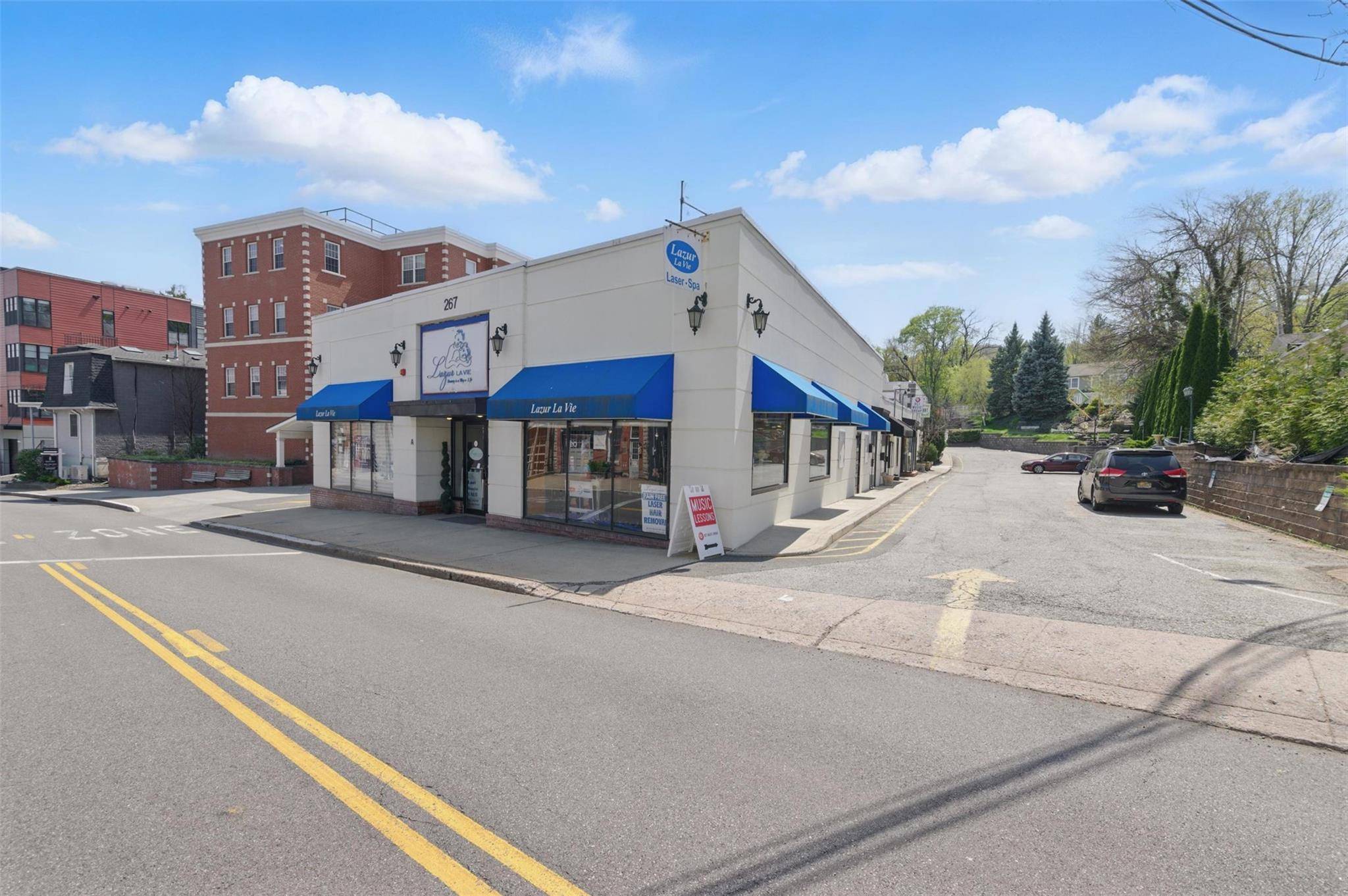 Nyack, NY 10960,267 Main ST #C1