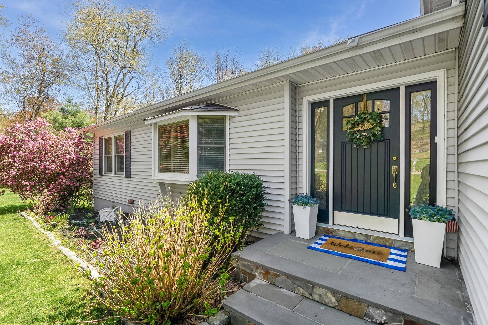 Mahopac, NY 10579,22 Butterfly LN