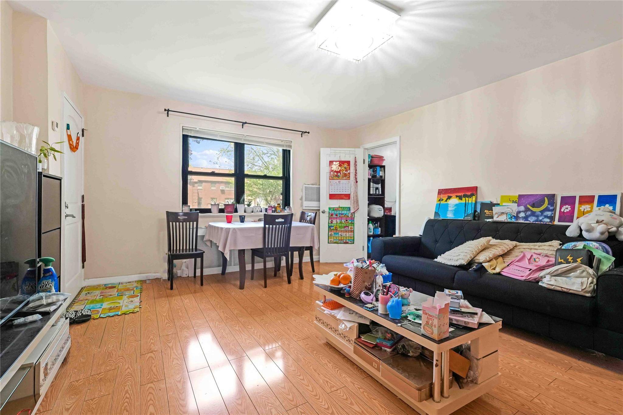 Little Neck, NY 11362,58-37 246th CRES #1F