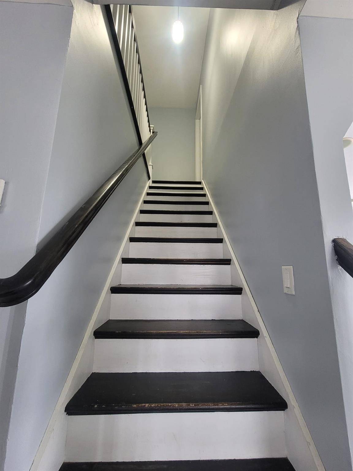 Lindenhurst, NY 11757,297 Catskill Avenue