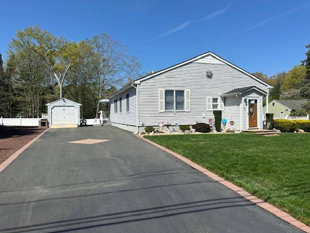 Lake Ronkonkoma, NY 11779,28 Cleary RD