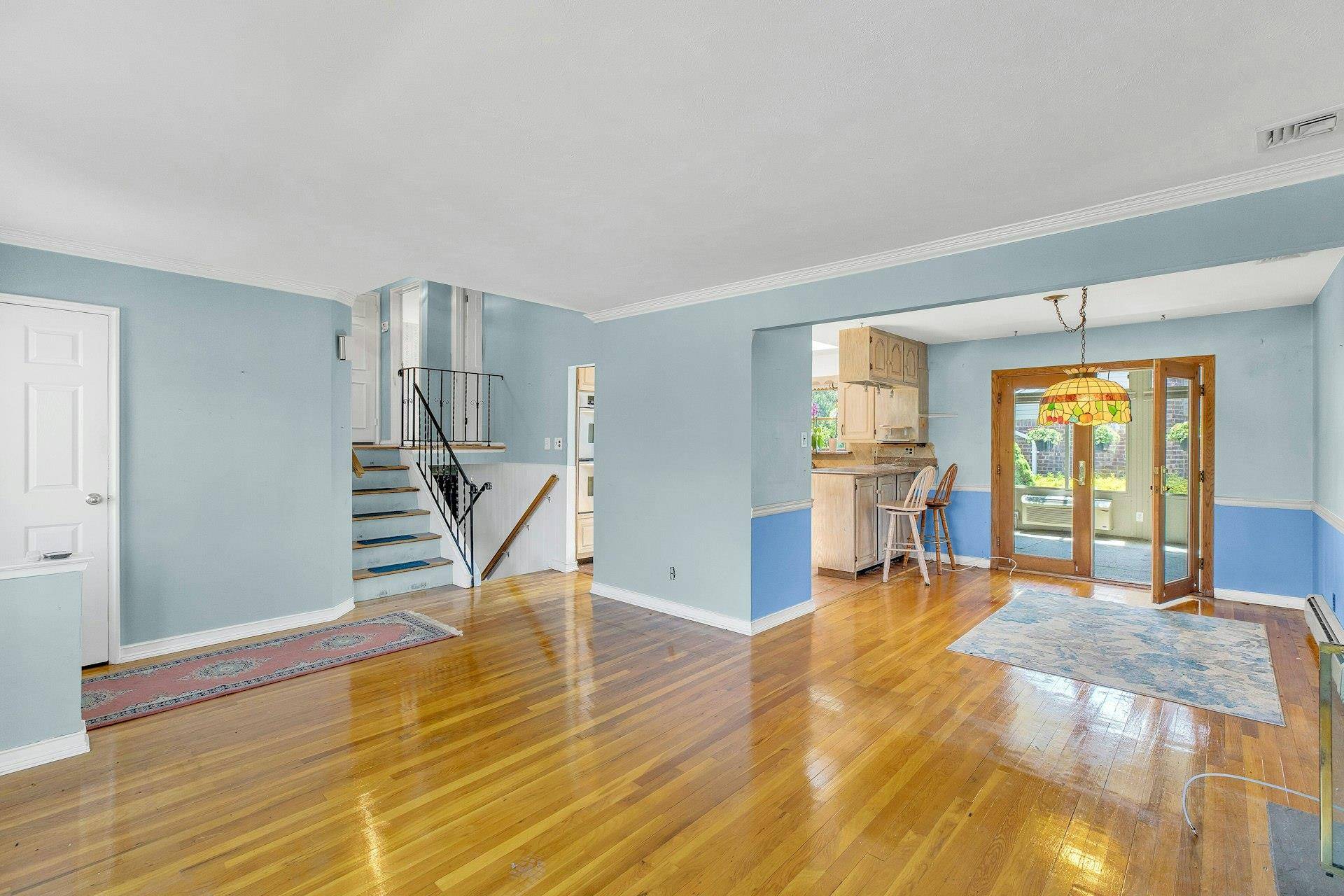 Hicksville, NY 11801,15 Albany