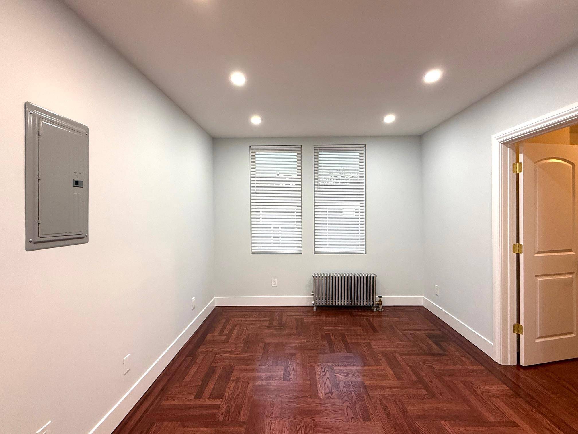 Sunnyside, NY 11104,39-47 50th AVE #2nd Fl.