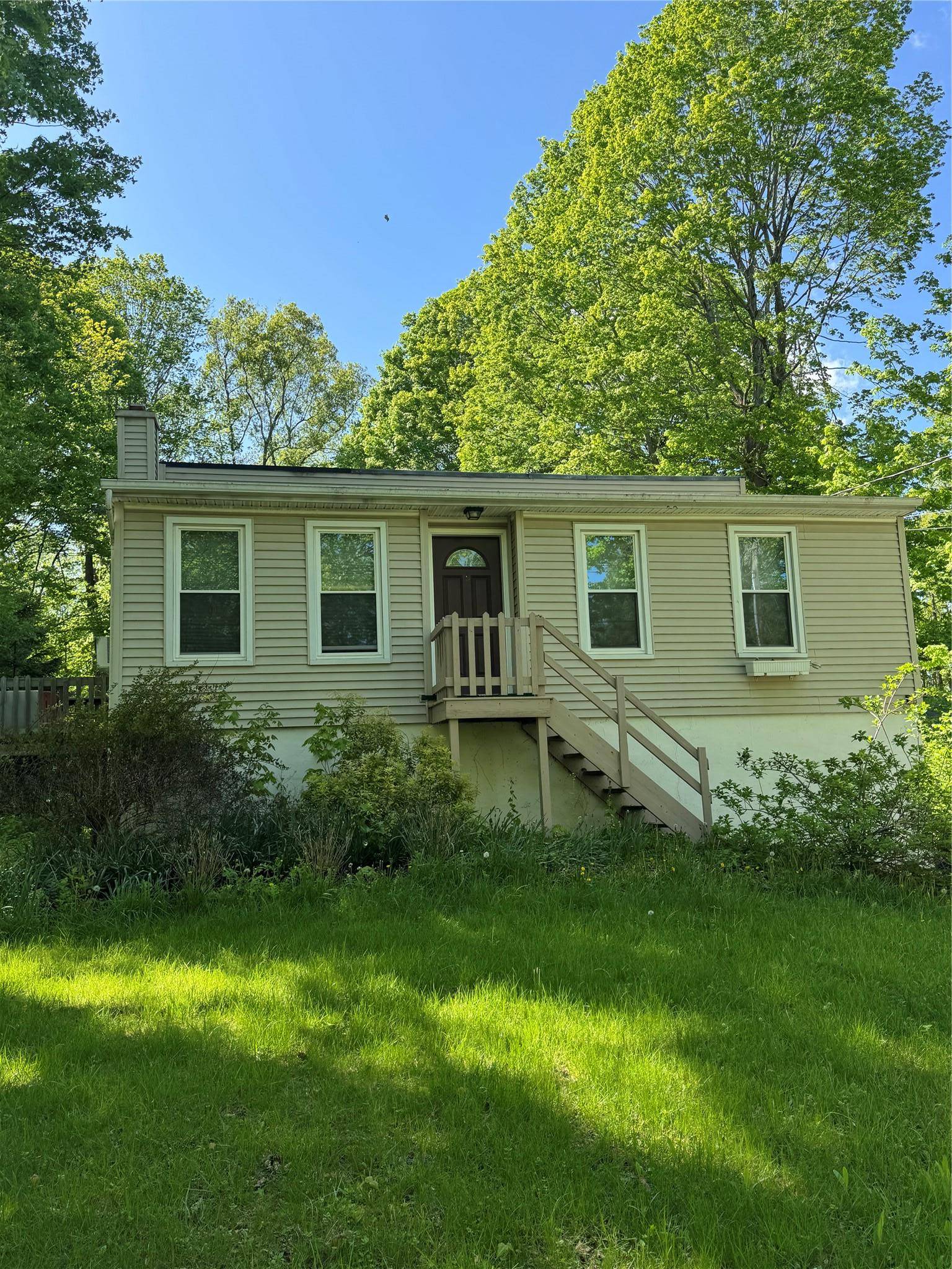 Pawling, NY 12564,88 Lakeview DR