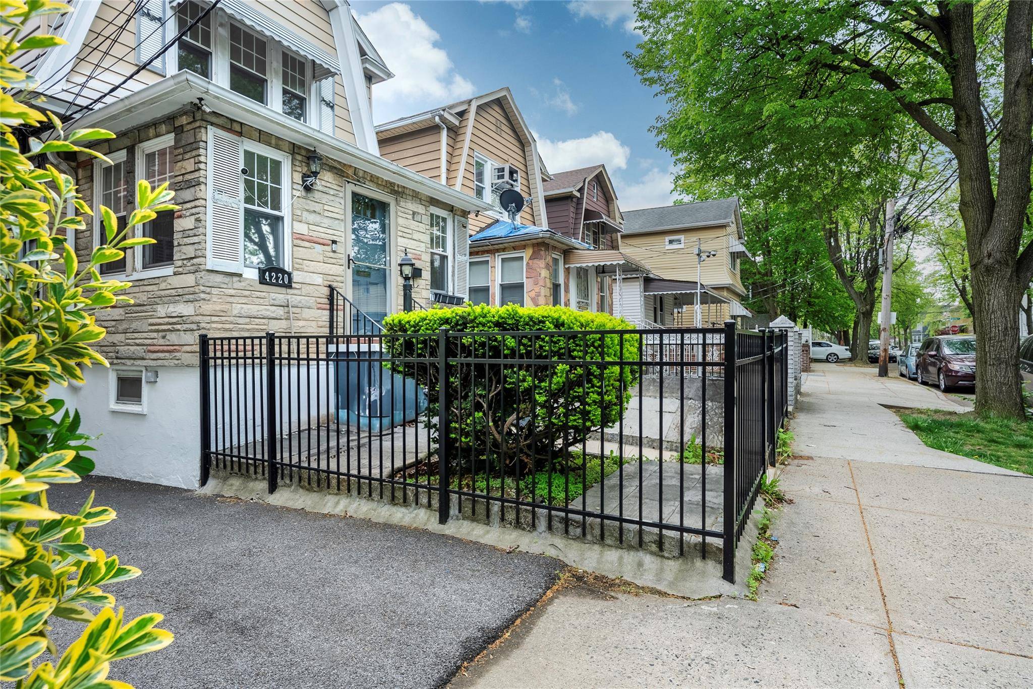 Bronx, NY 10466,4220 Wickham AVE