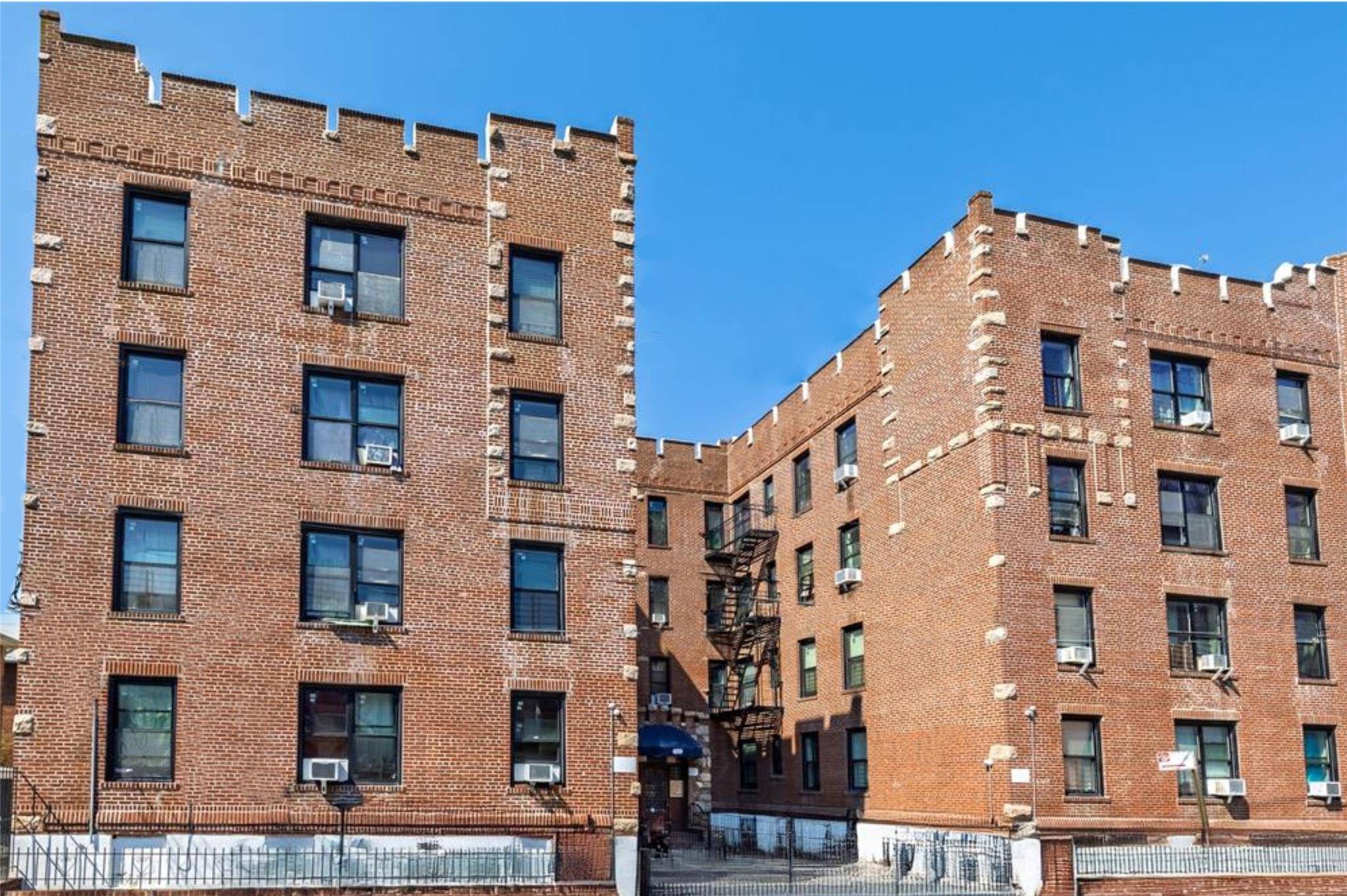 Far Rockaway, NY 11691,910 Dinsmore AVE