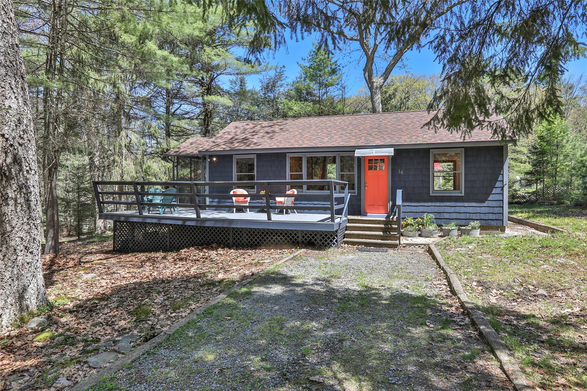 Glen Spey, NY 12737,16 Beach RD