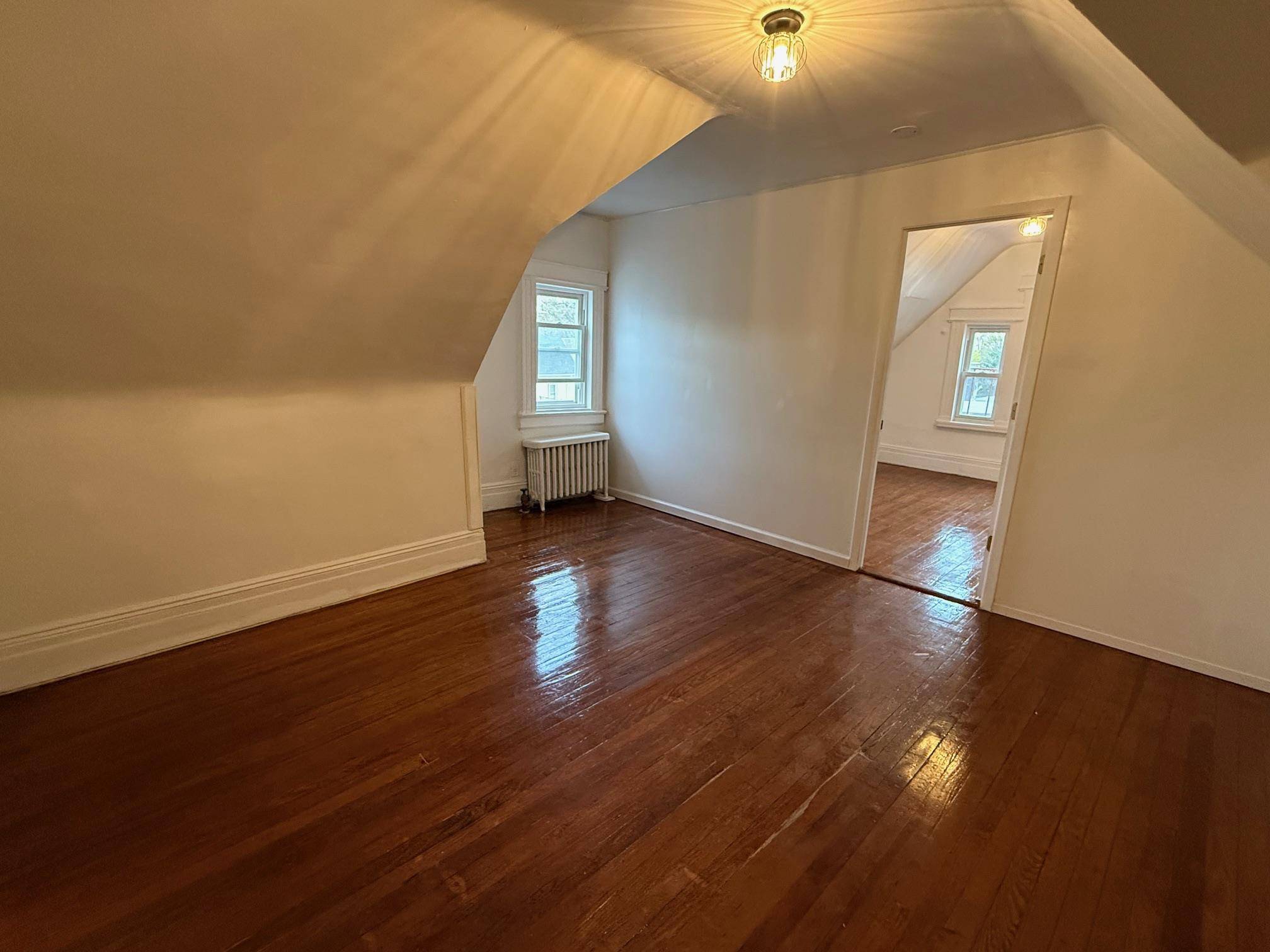 Woodhaven, NY 11421,8504 89th AVE