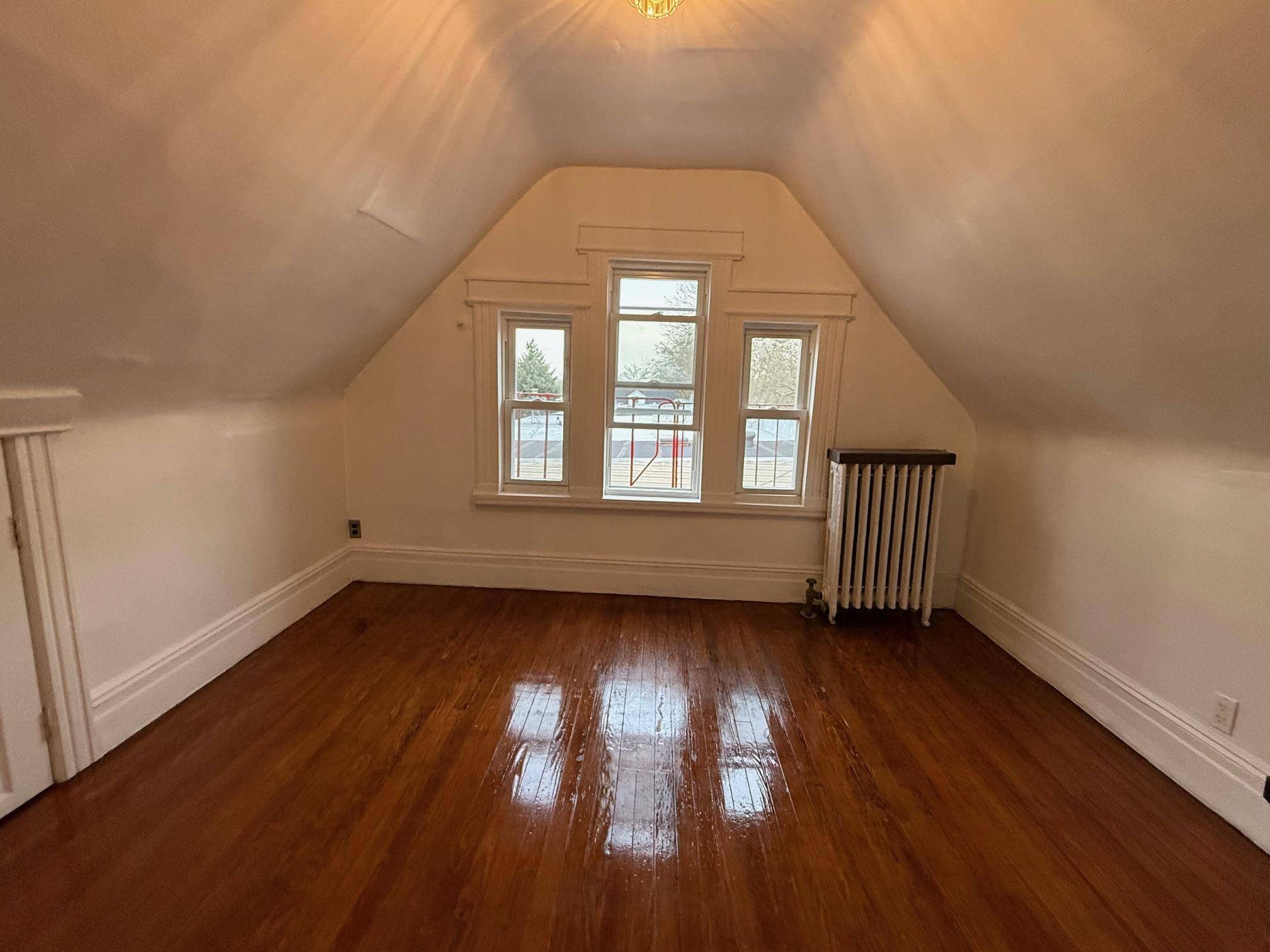 Woodhaven, NY 11421,8504 89th AVE