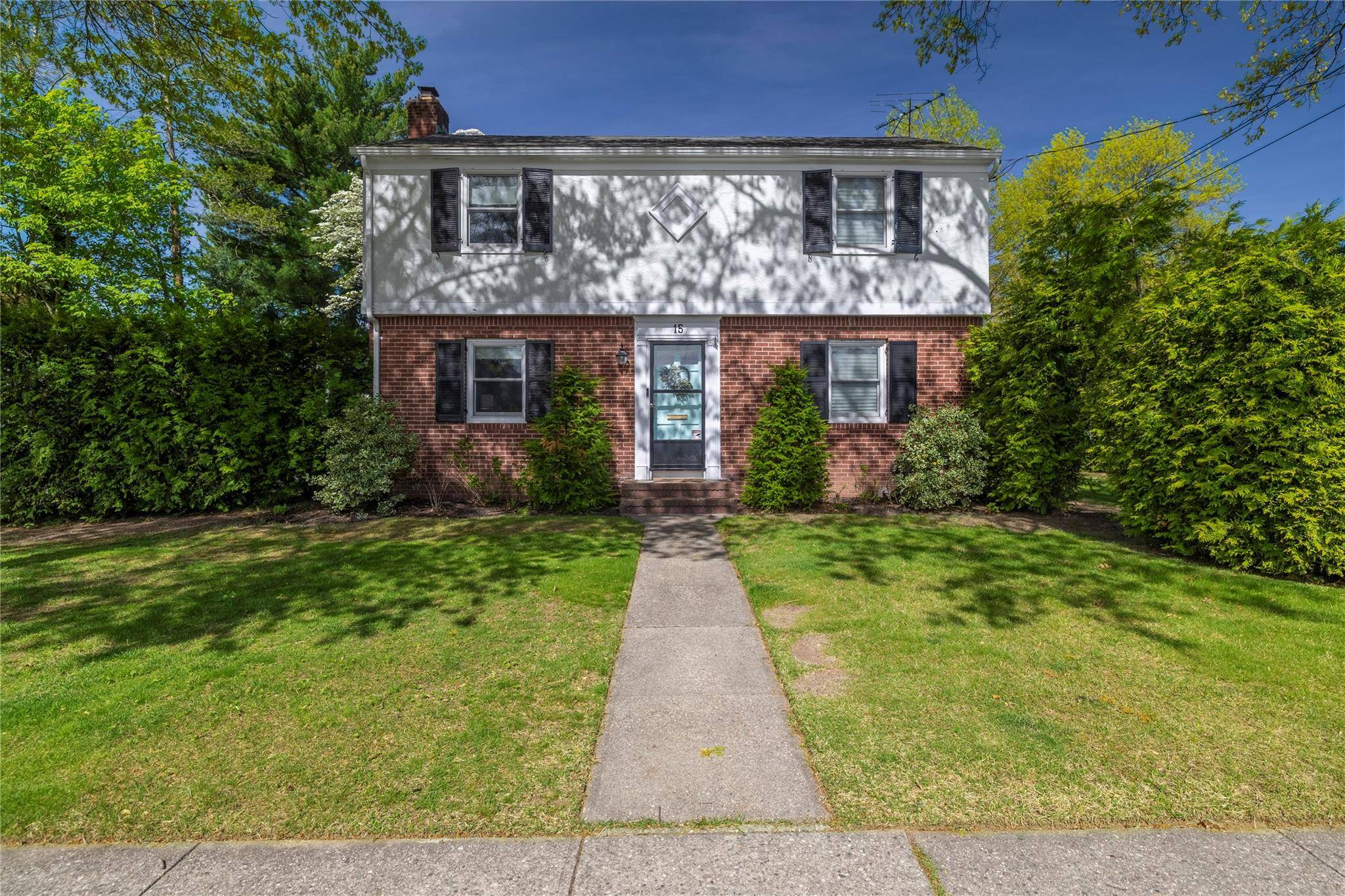 Malverne, NY 11565,15 Ilsley PL