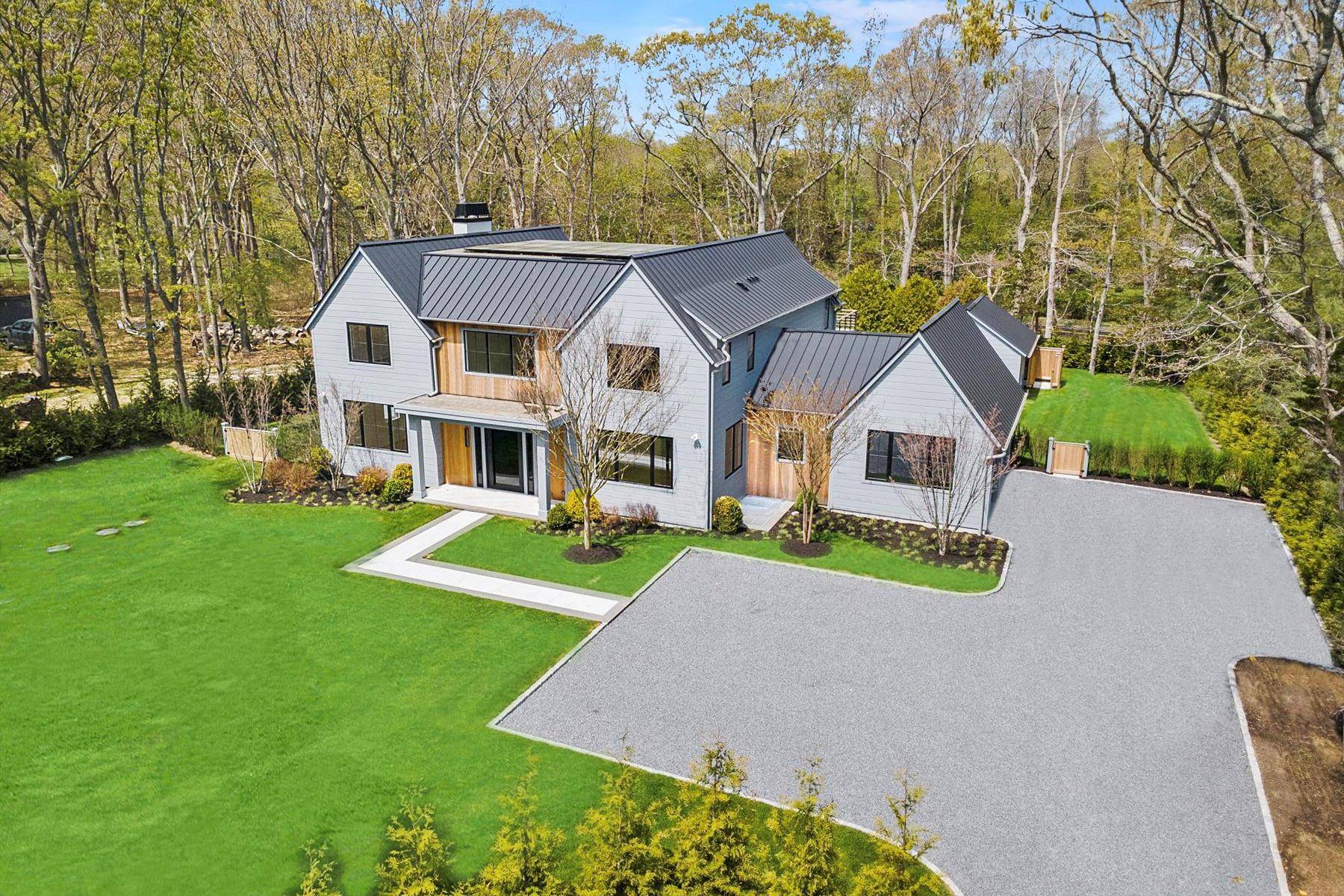 Southampton, NY 11968,8 Ashwood CT