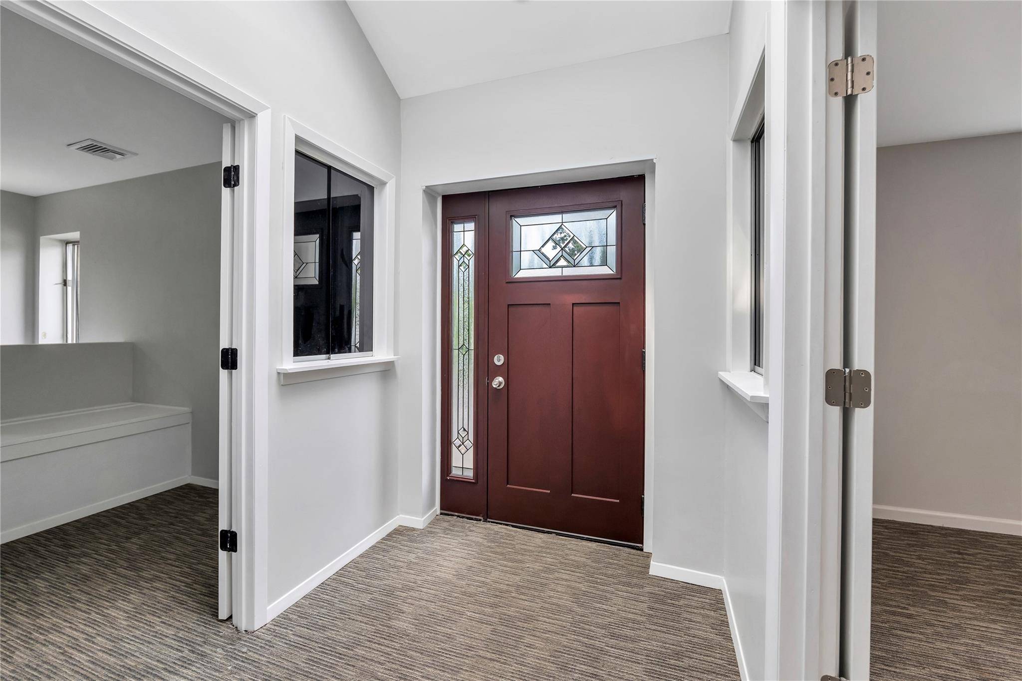 Farmingville, NY 11738,362 Mooney Pond RD