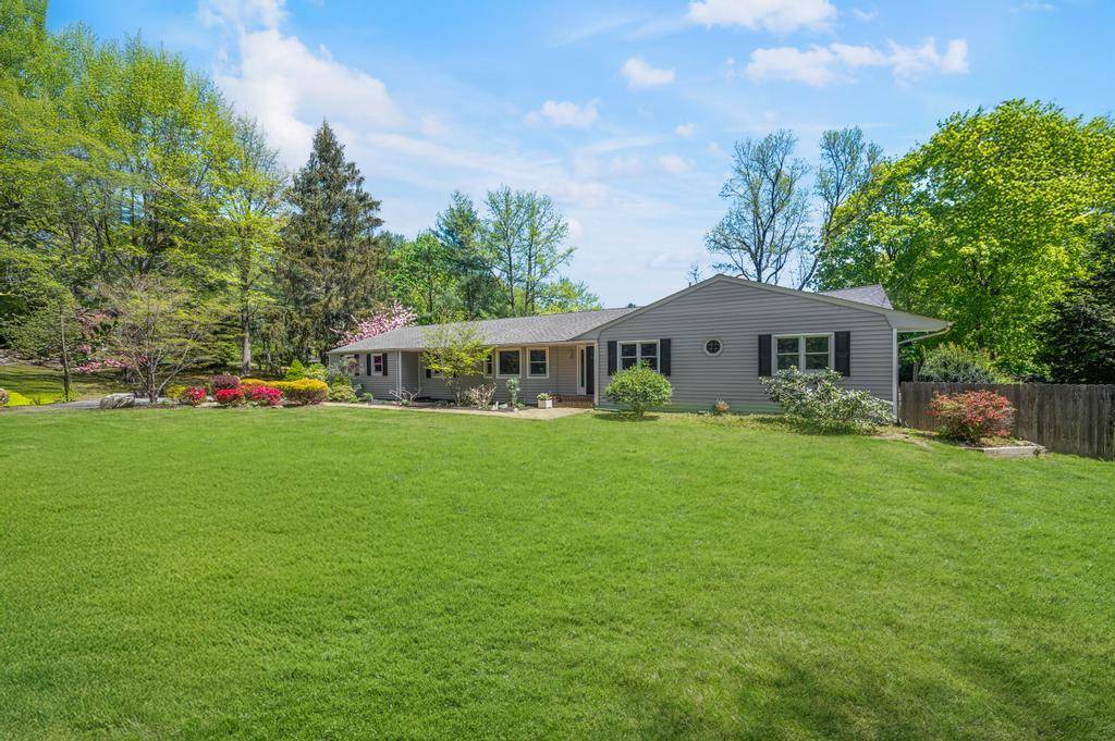Fort Salonga, NY 11768,85 Meadow Glen RD