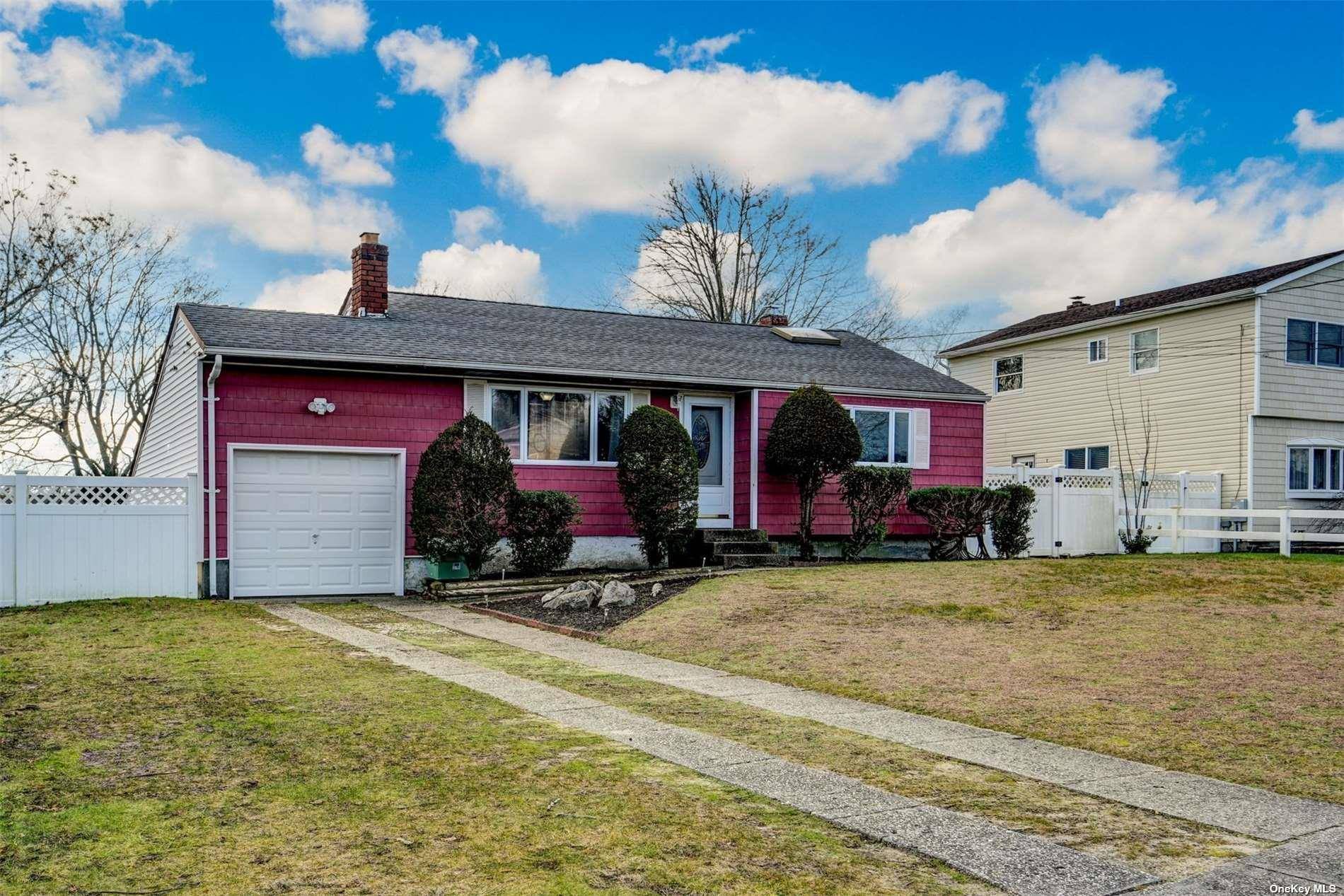 Patchogue, NY 11772,10 Florence CT