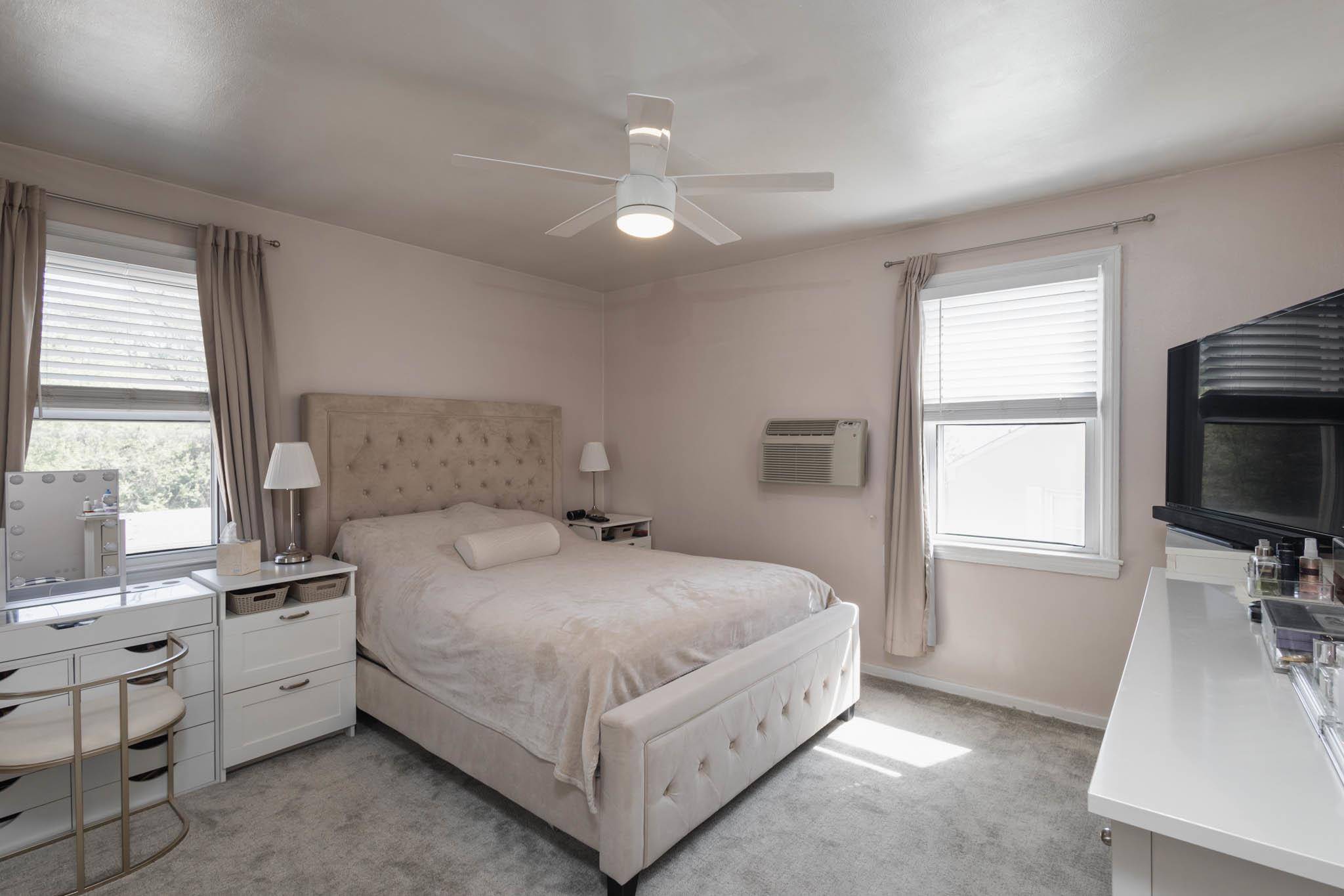Bellerose, NY 11426,251-25 71st AVE #110B
