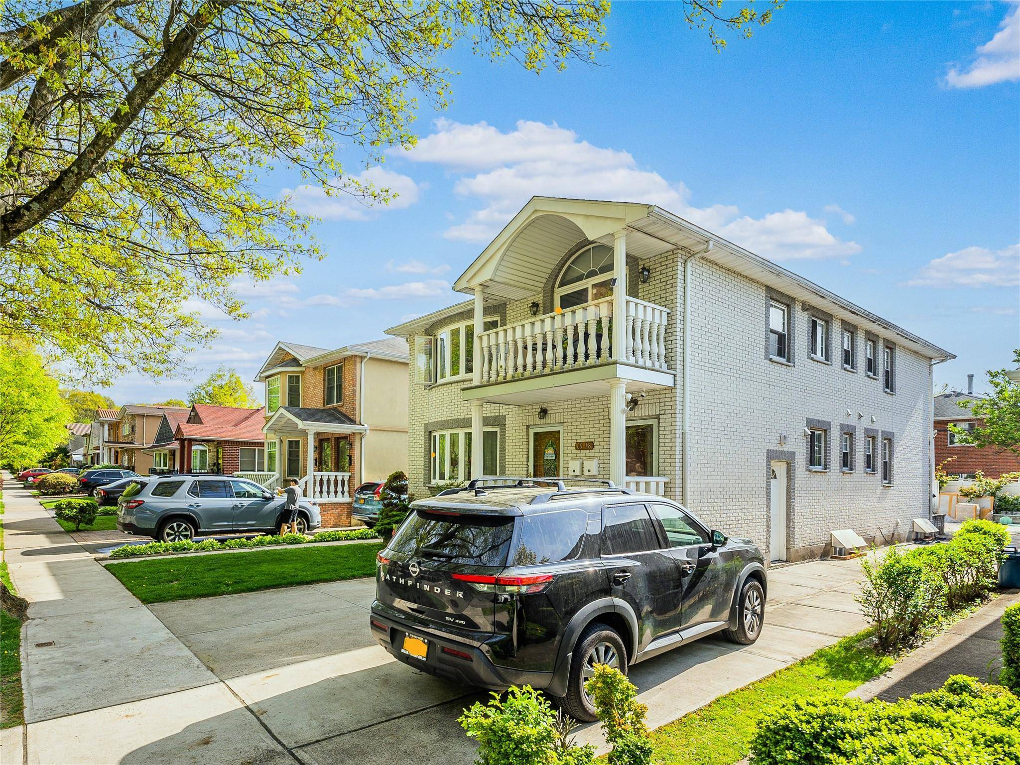 Oakland Gardens, NY 11364,6918 230th ST