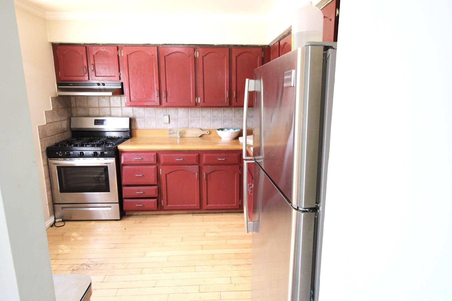 Oyster Bay, NY 11771,5 Anchorage LN #4A