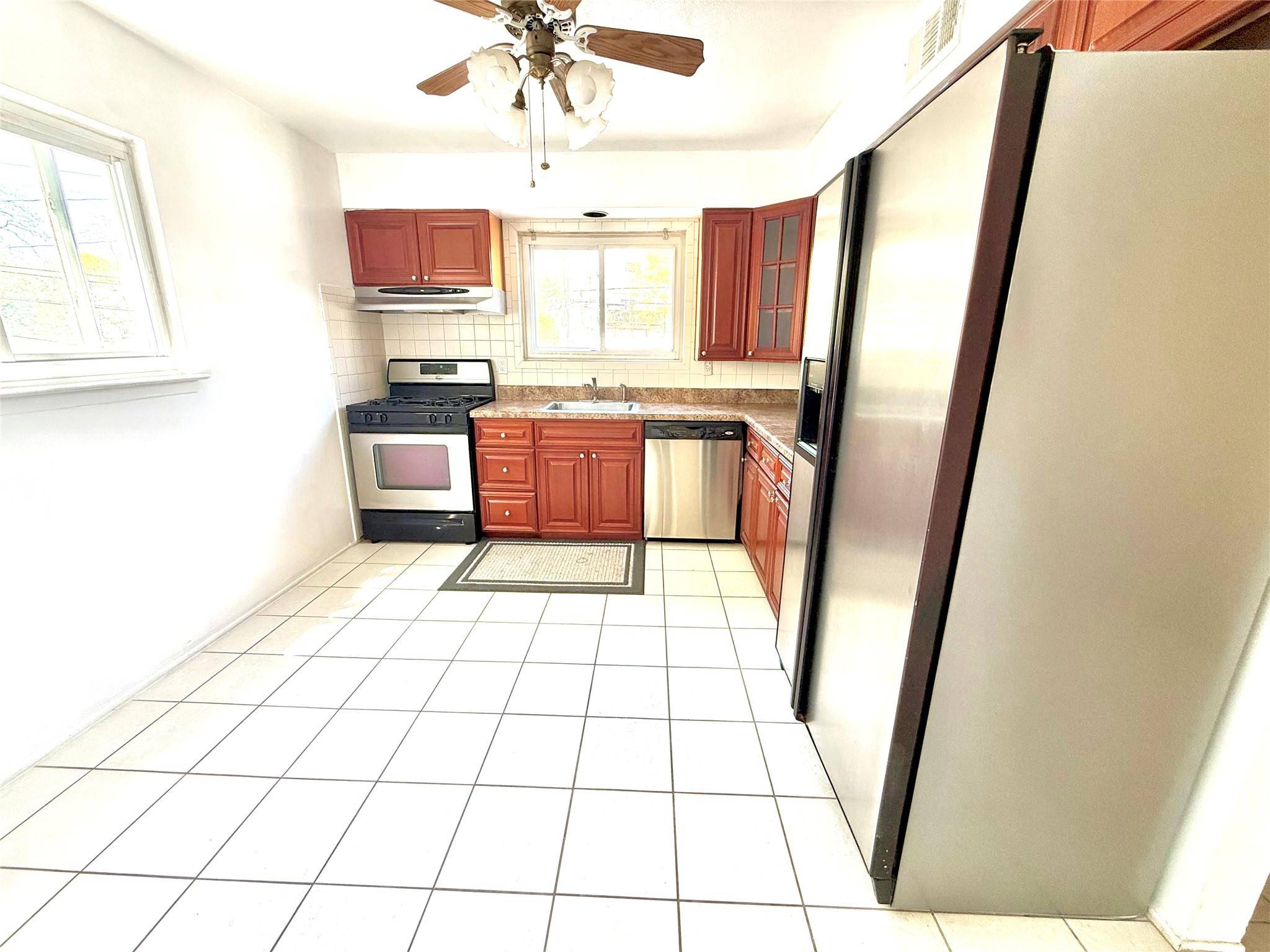 Yonkers, NY 10710,32 Elissa LN #2