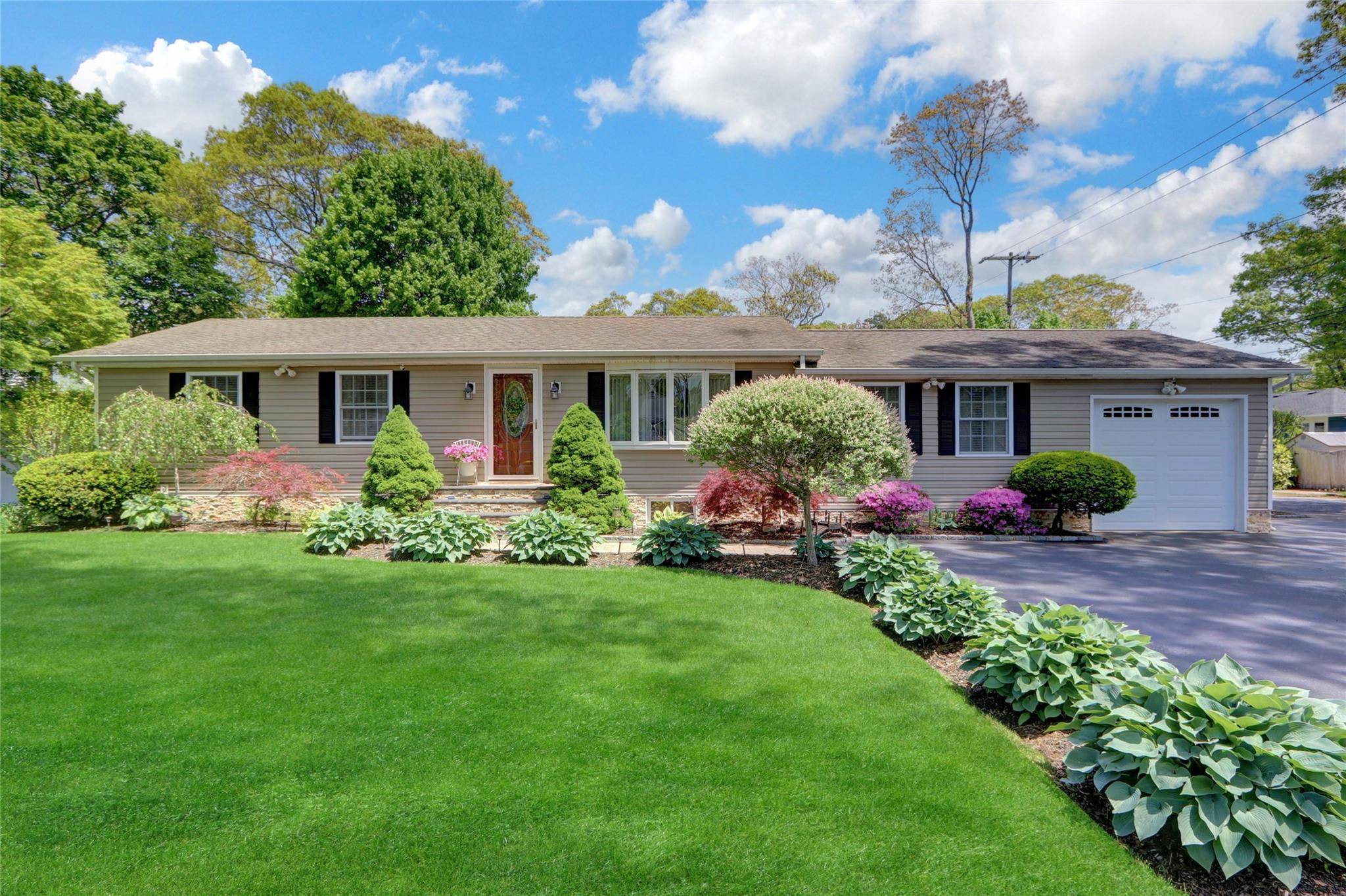 Mastic Beach, NY 11951,79A Alder DR