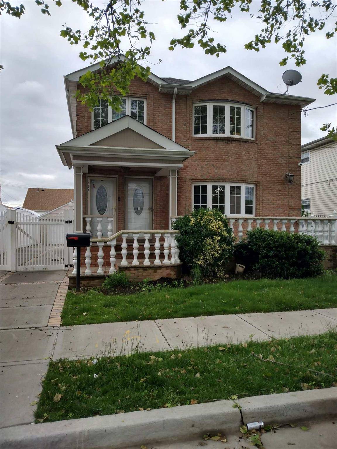 Rosedale, NY 11422,143-29 257th Street