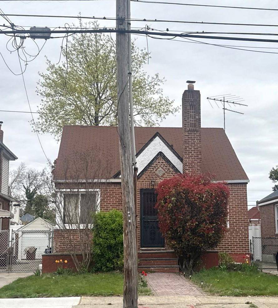 Cambria Heights, NY 11411,223-15 114th RD