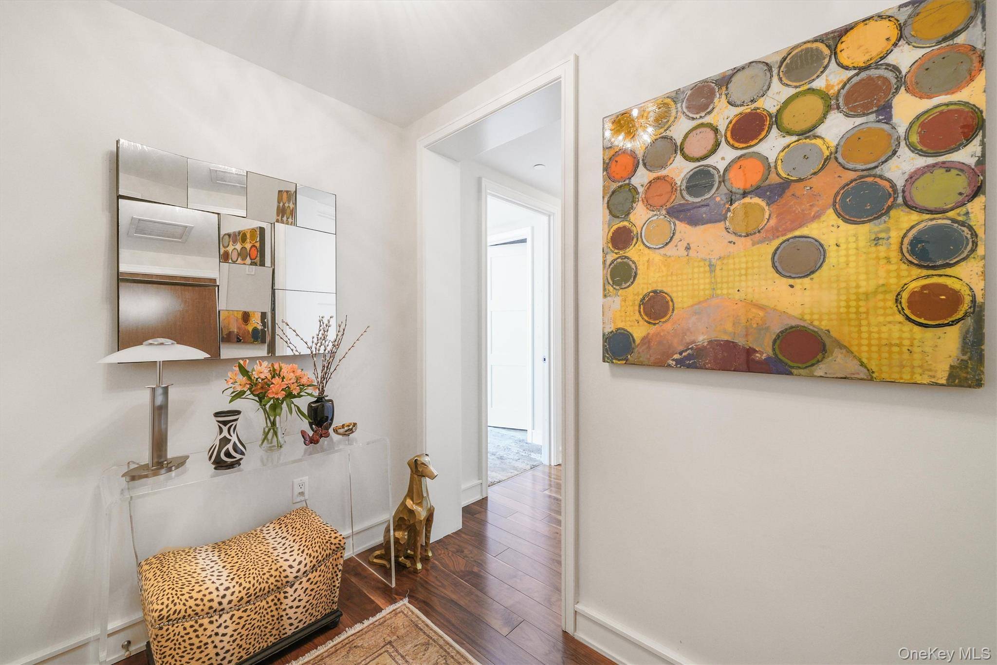 White Plains, NY 10601,5 Renaissance SQ #27G