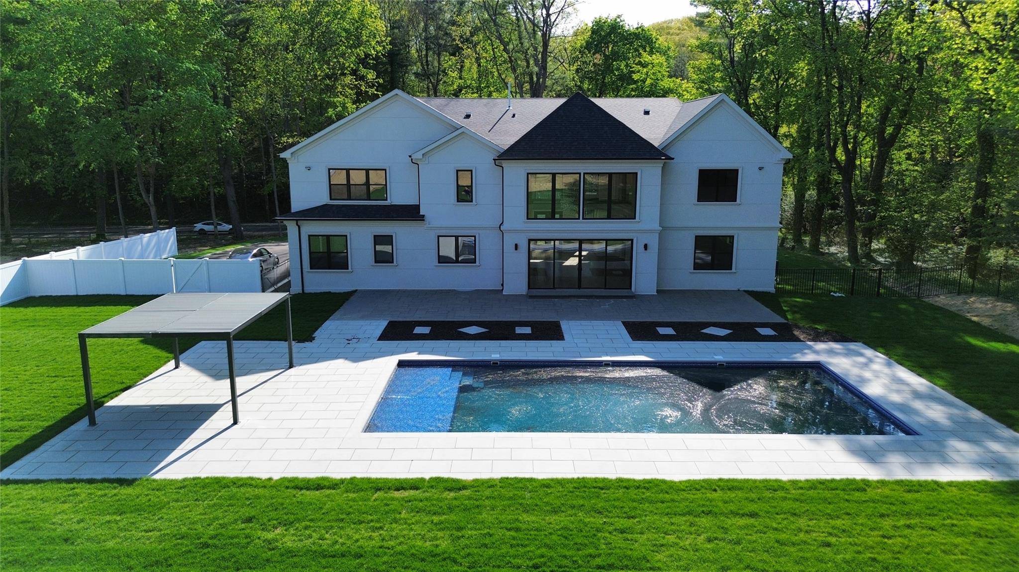 Oyster Bay, NY 11771,412 Mill River RD