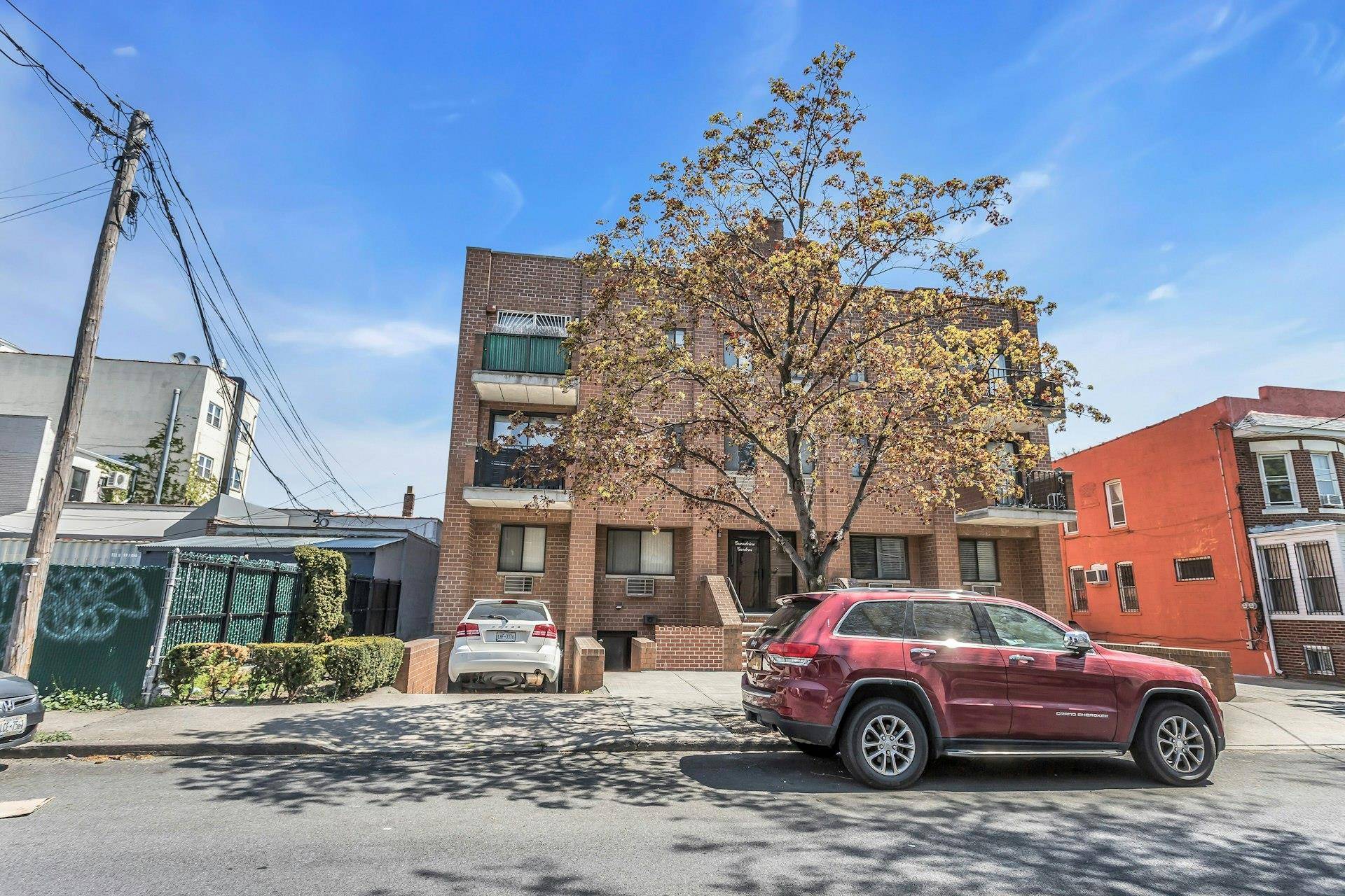 Maspeth, NY 11378,57-15 69th LN ##2
