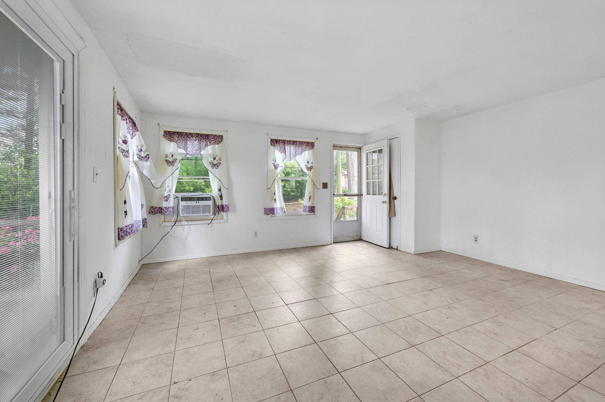 Rocky Point, NY 11778,19 Jupiter RD
