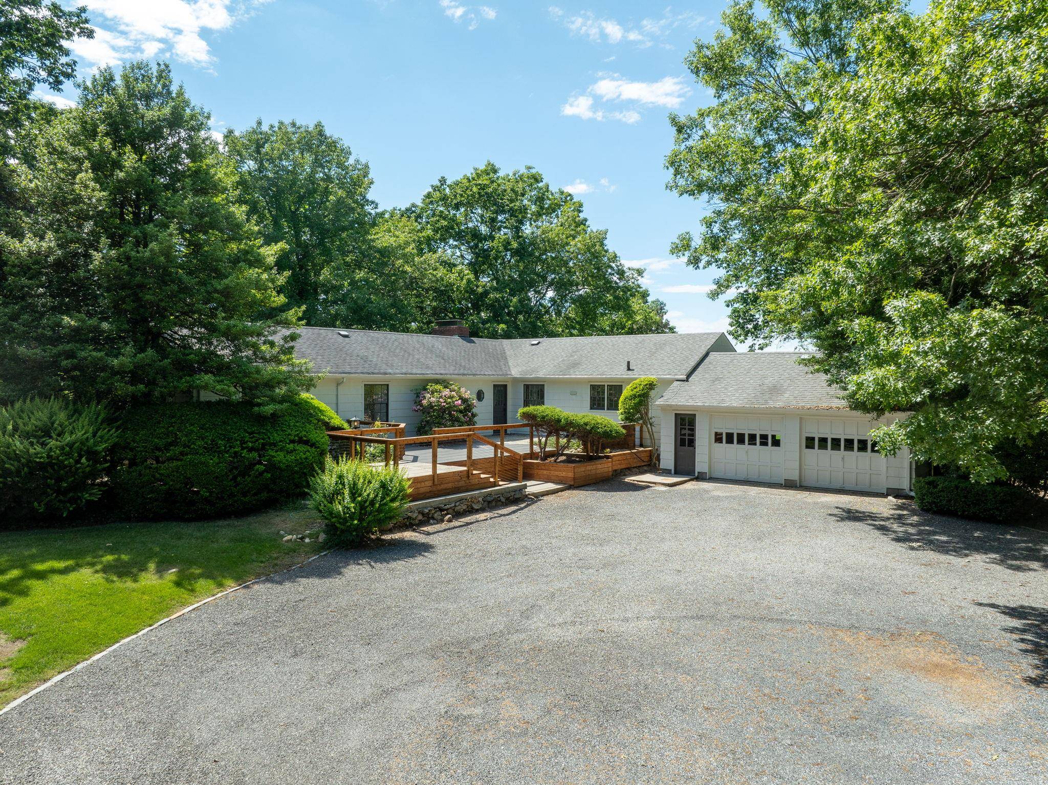 Cold Spring Harbor, NY 11724,3 South Run