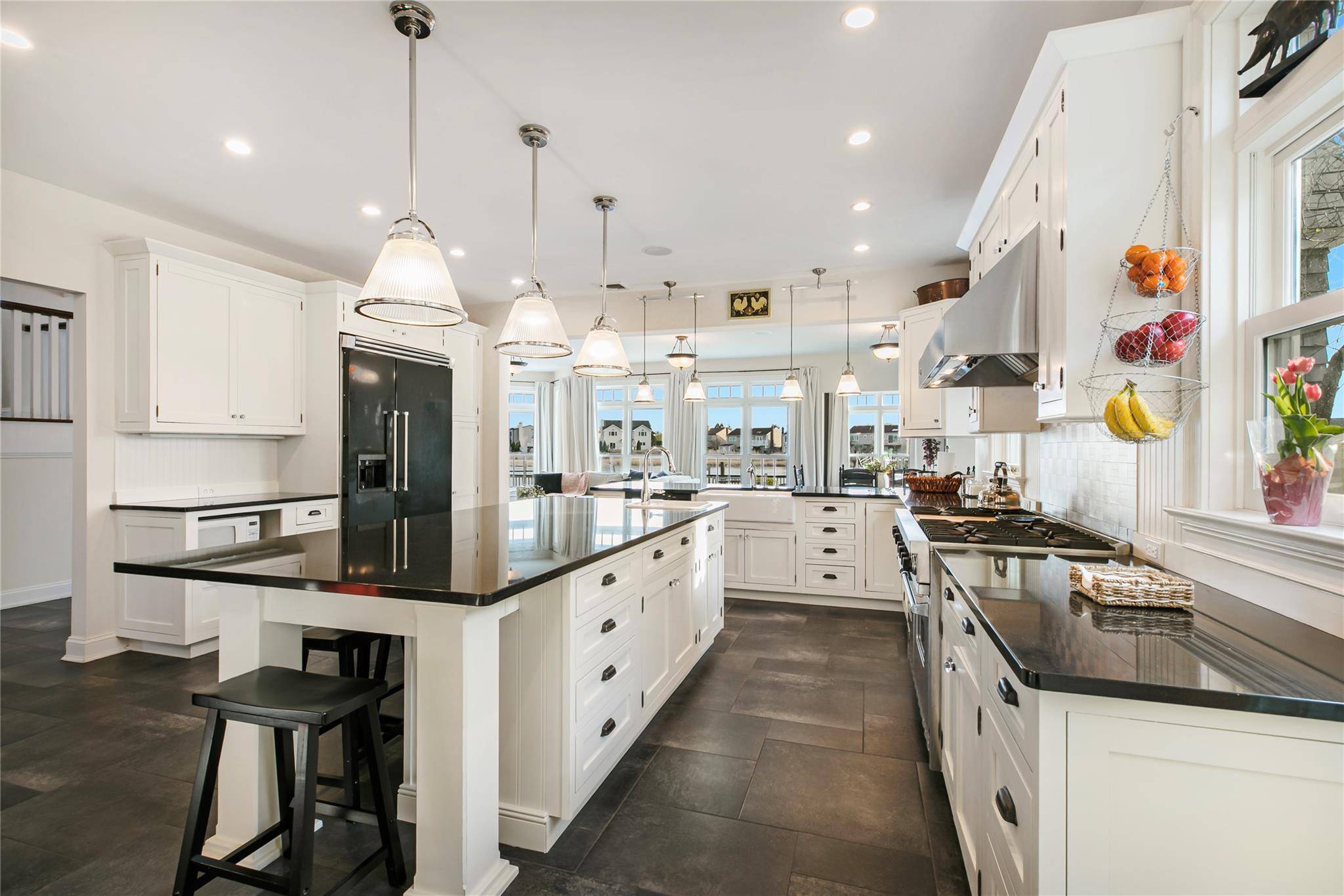 Wantagh, NY 11793,3076 Riverside DR