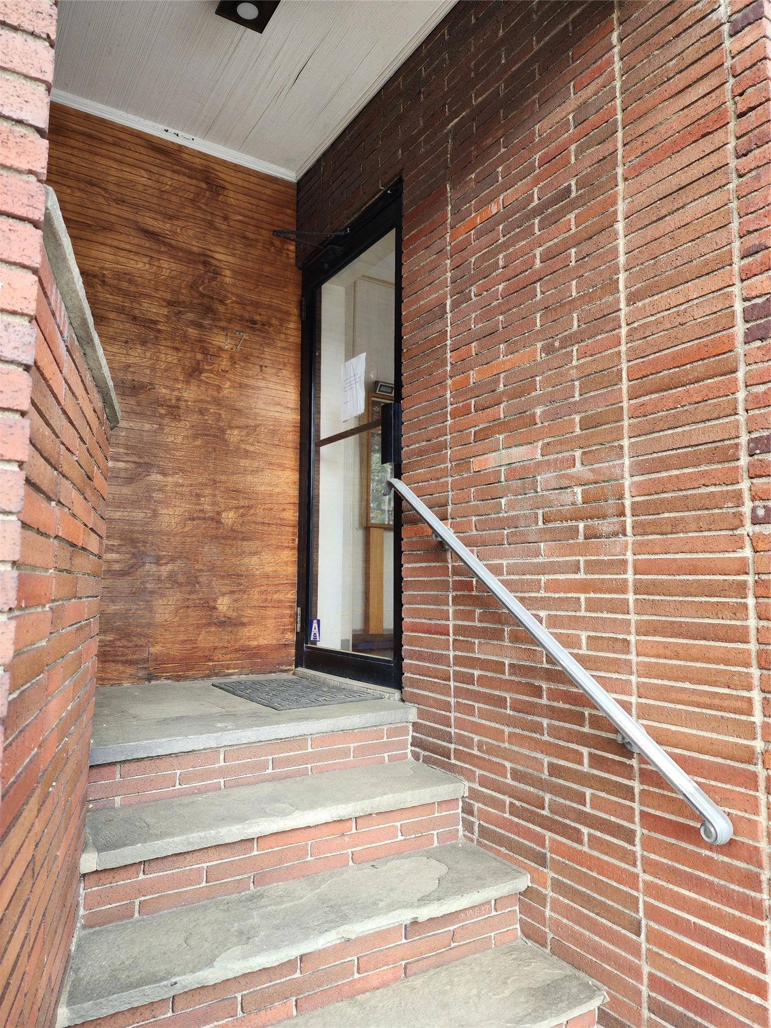 Mount Vernon, NY 10552,17 W Grand ST