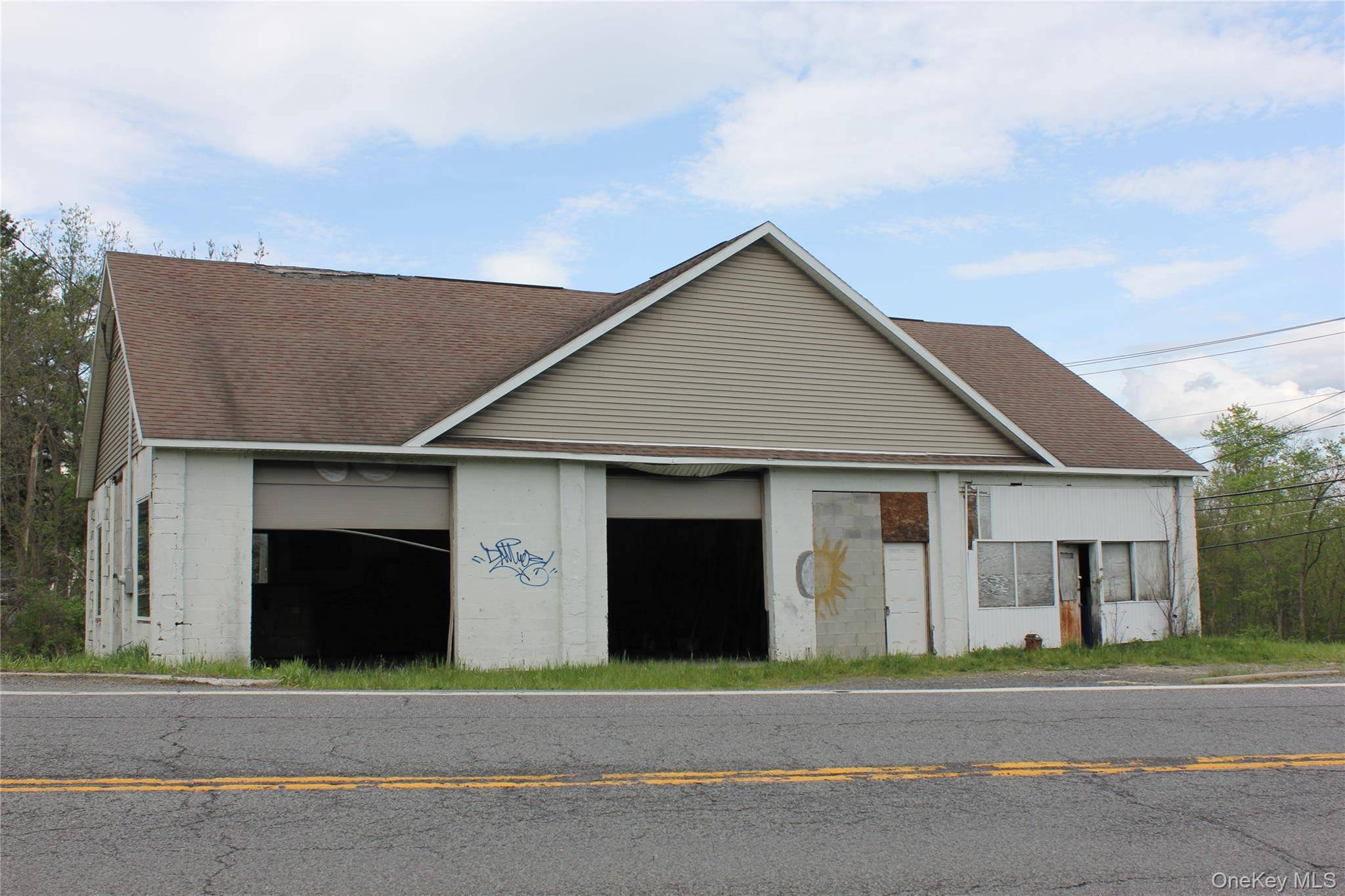 Middletown, NY 10940,850 Route 211