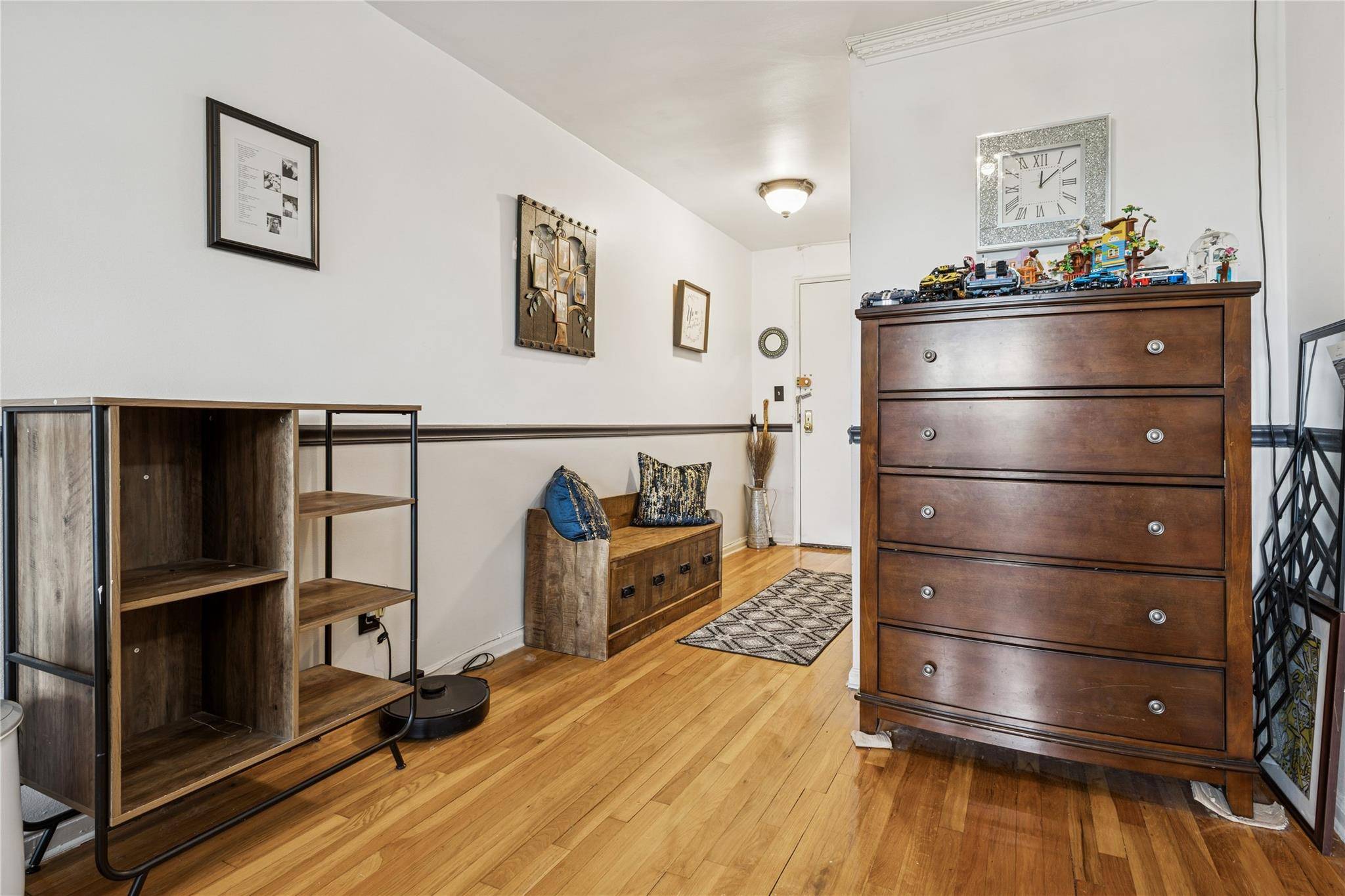 Howard Beach, NY 11414,153-25 88th ST #3D