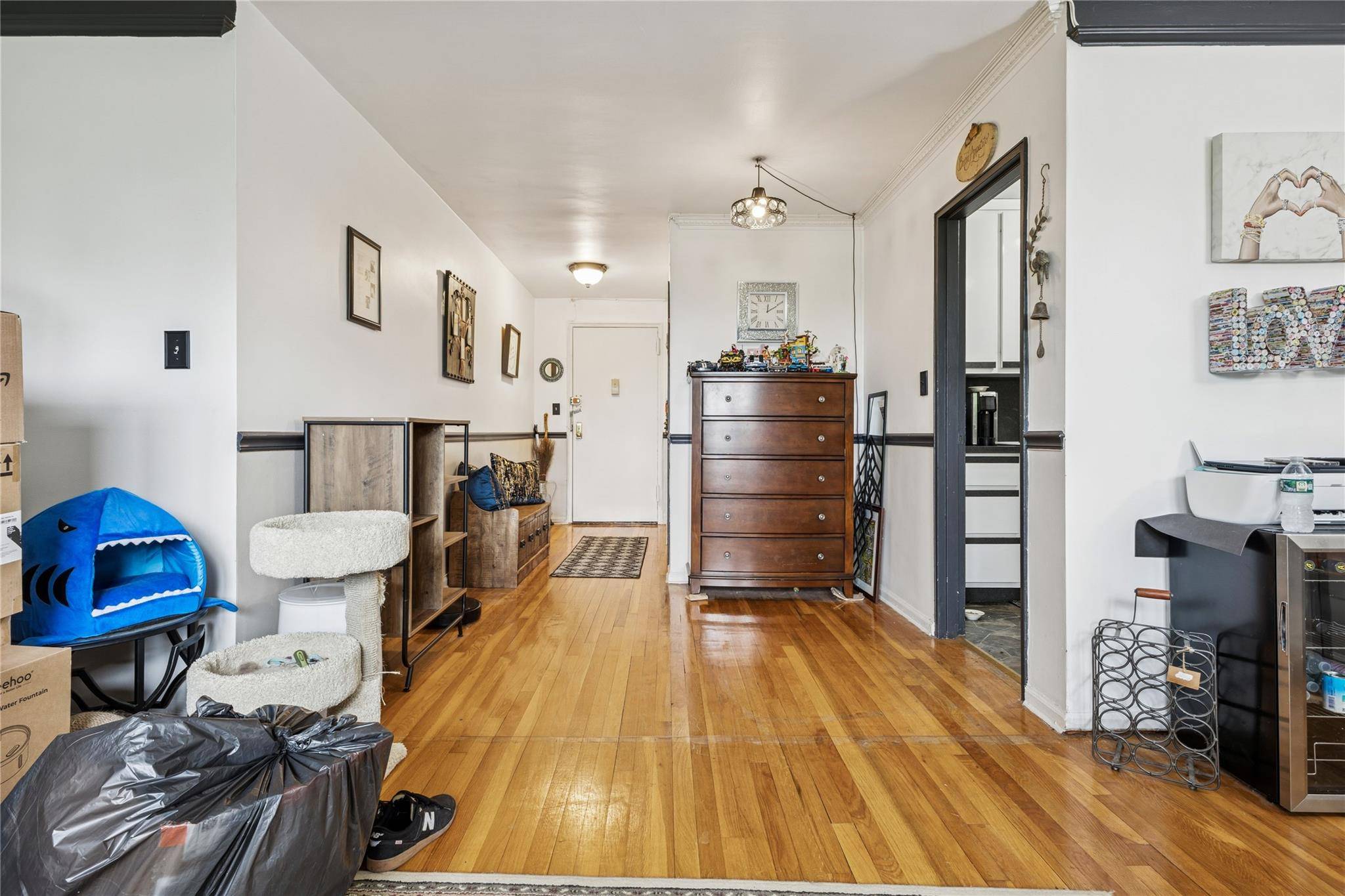 Howard Beach, NY 11414,153-25 88th ST #3D