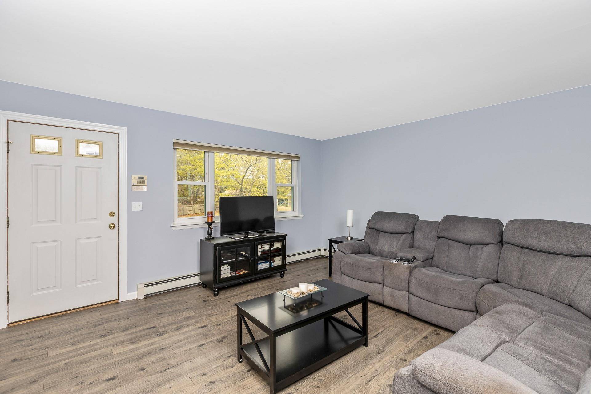 Center Moriches, NY 11934,3 Williams ST