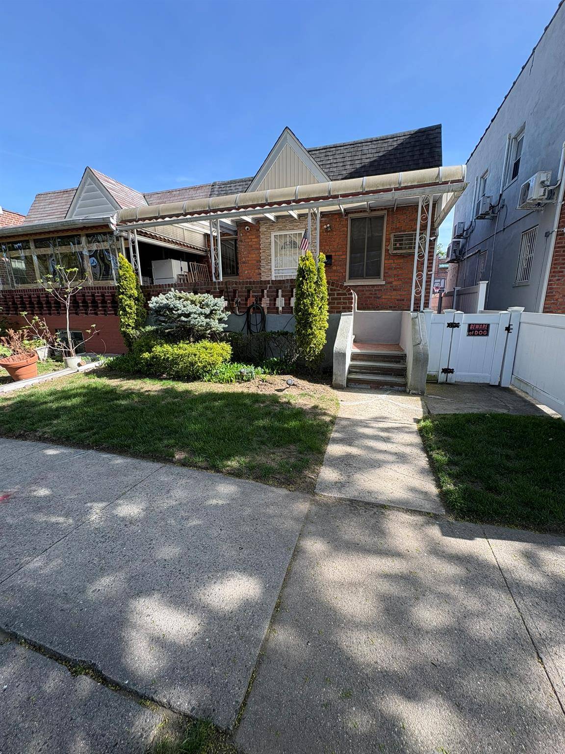 Fresh Meadows, NY 11366,164-22 73rd Ave