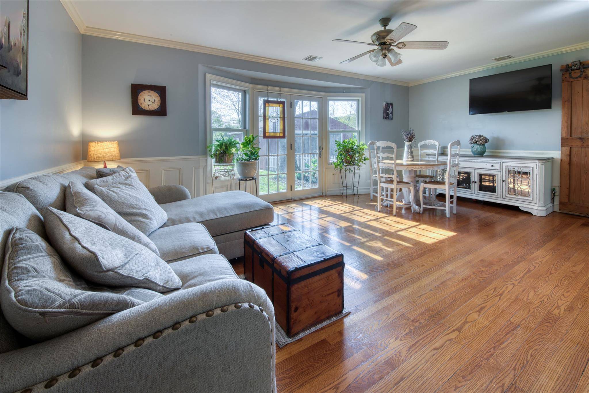 Calverton, NY 11933,121 Fresh Pond AVE