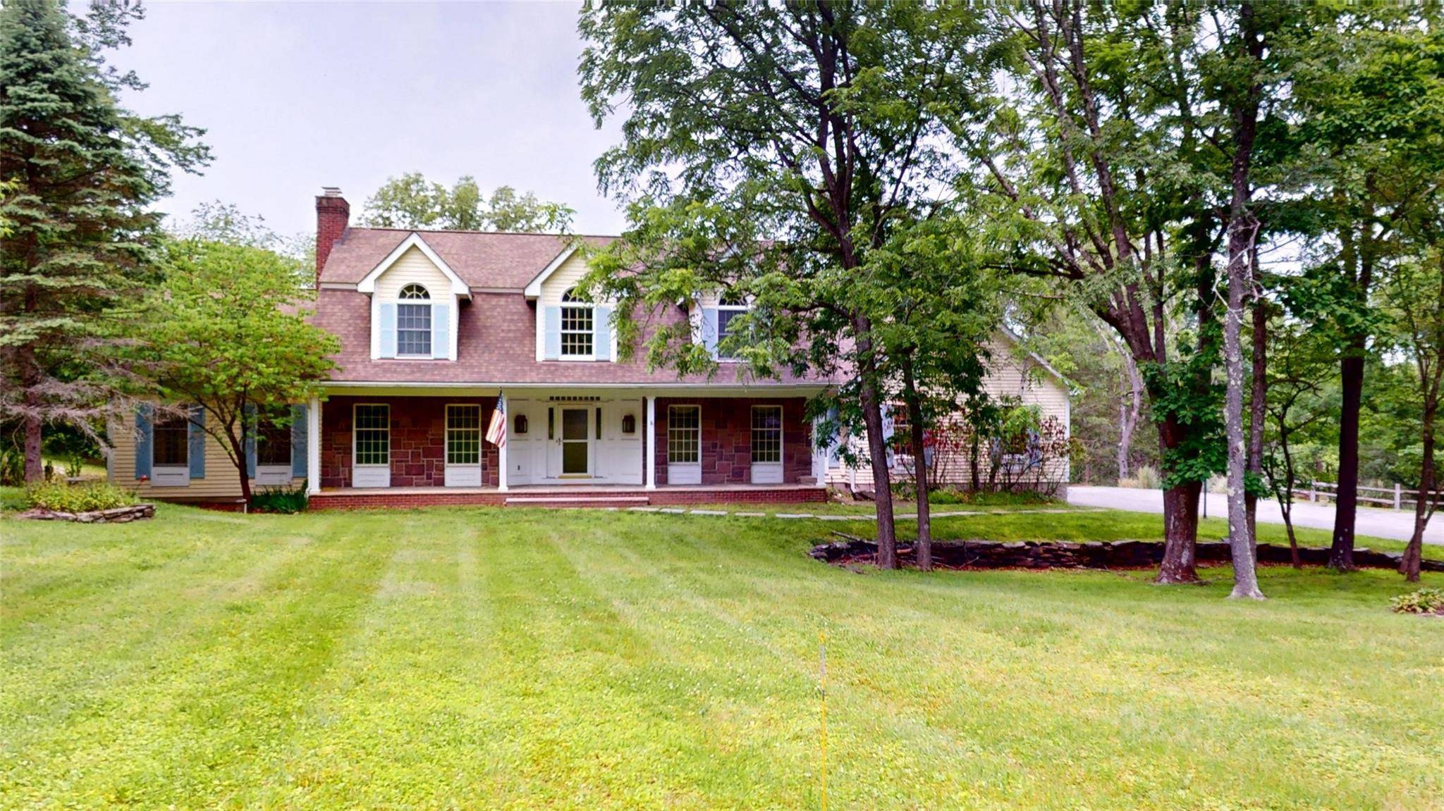 Warwick, NY 10990,11 Hidden Meadow RD