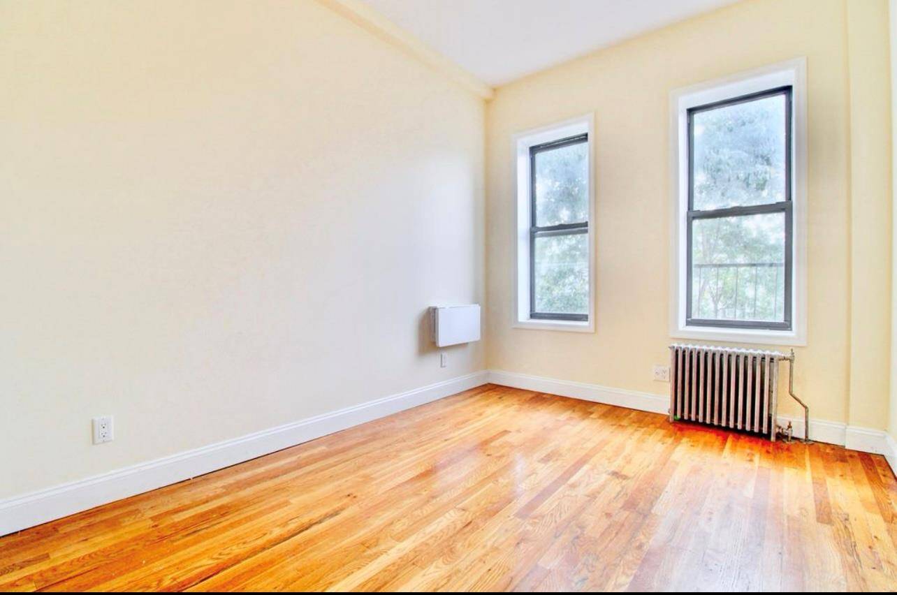 Ridgewood, NY 11385,1878 Putnam AVE