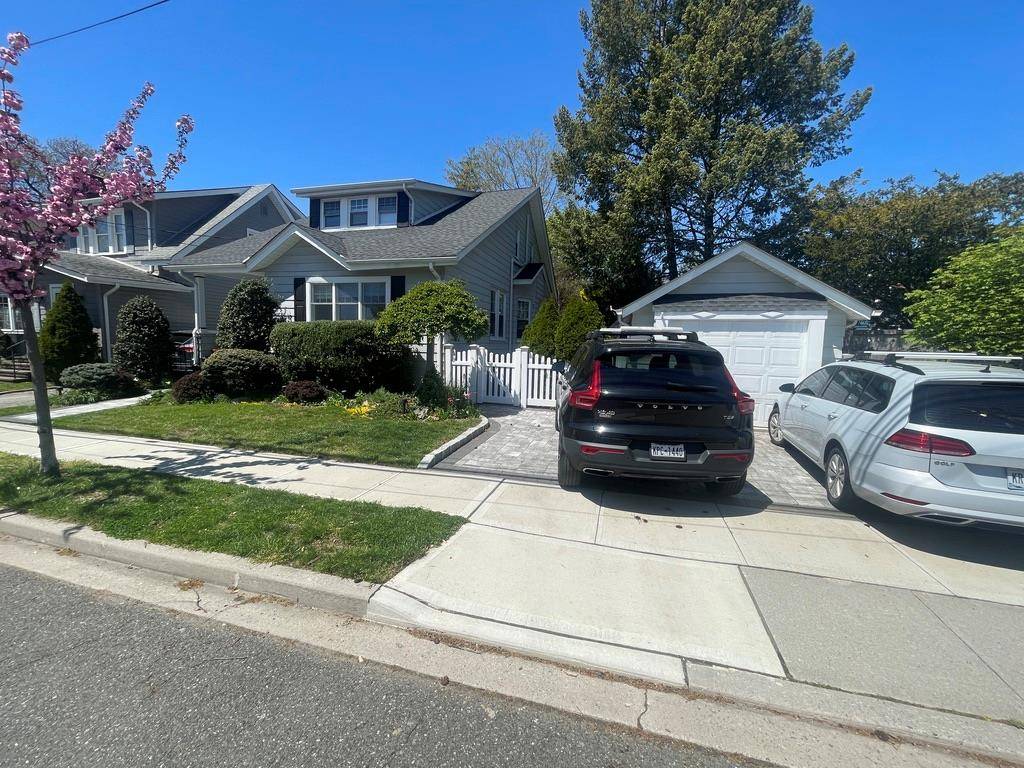 Rockville Centre, NY 11570,51 Ormond ST