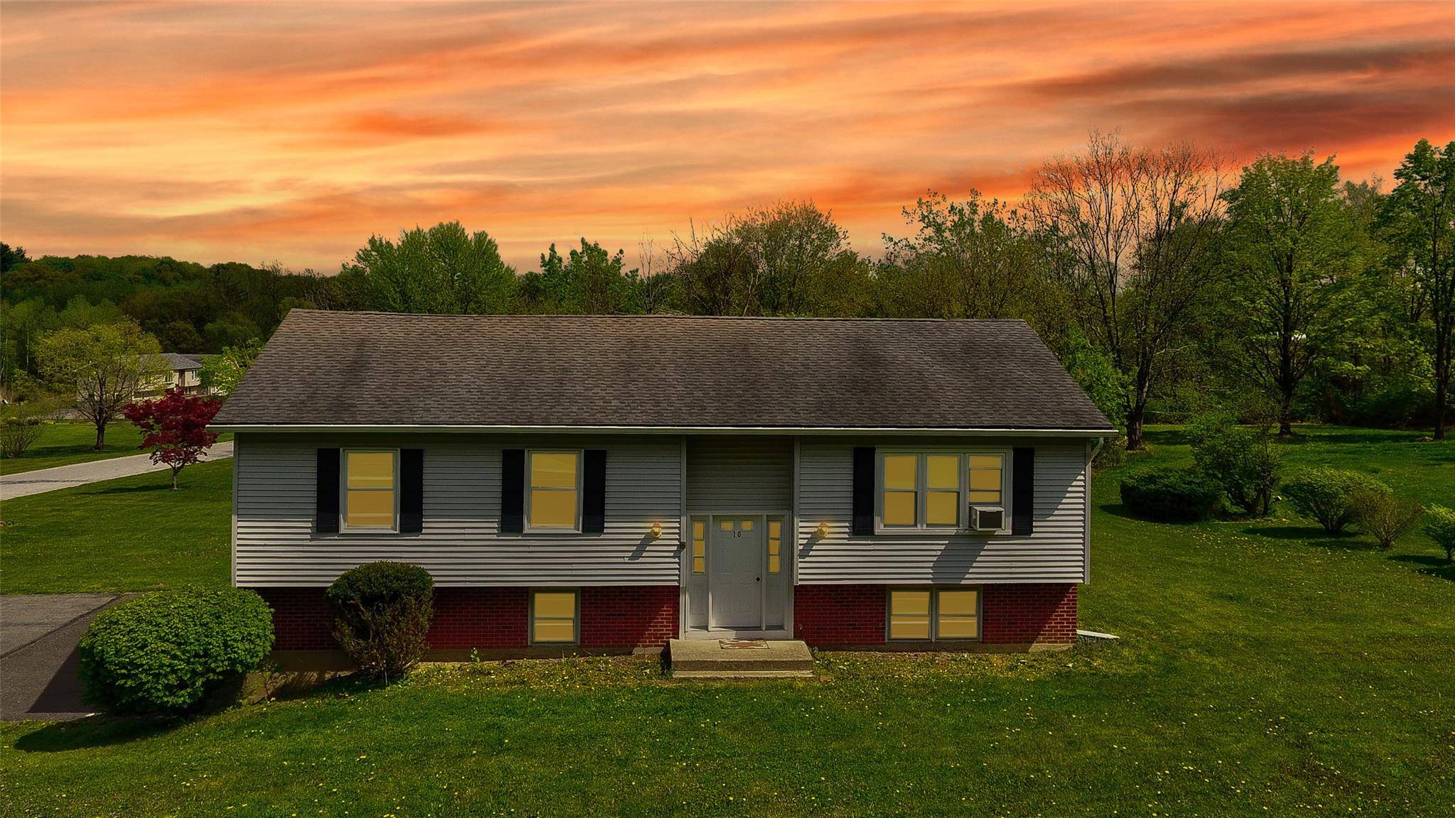 Highland, NY 12528,10 Perkinsville RD