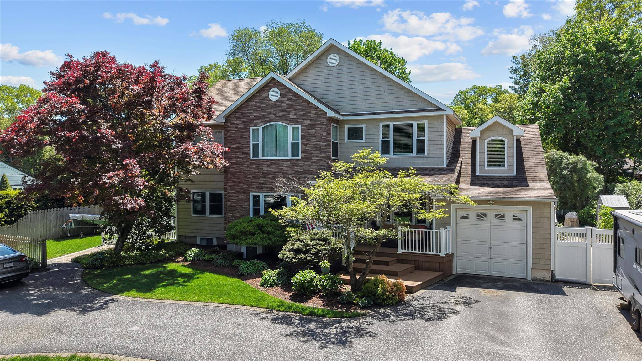 Shoreham, NY 11786,142 Route 25A