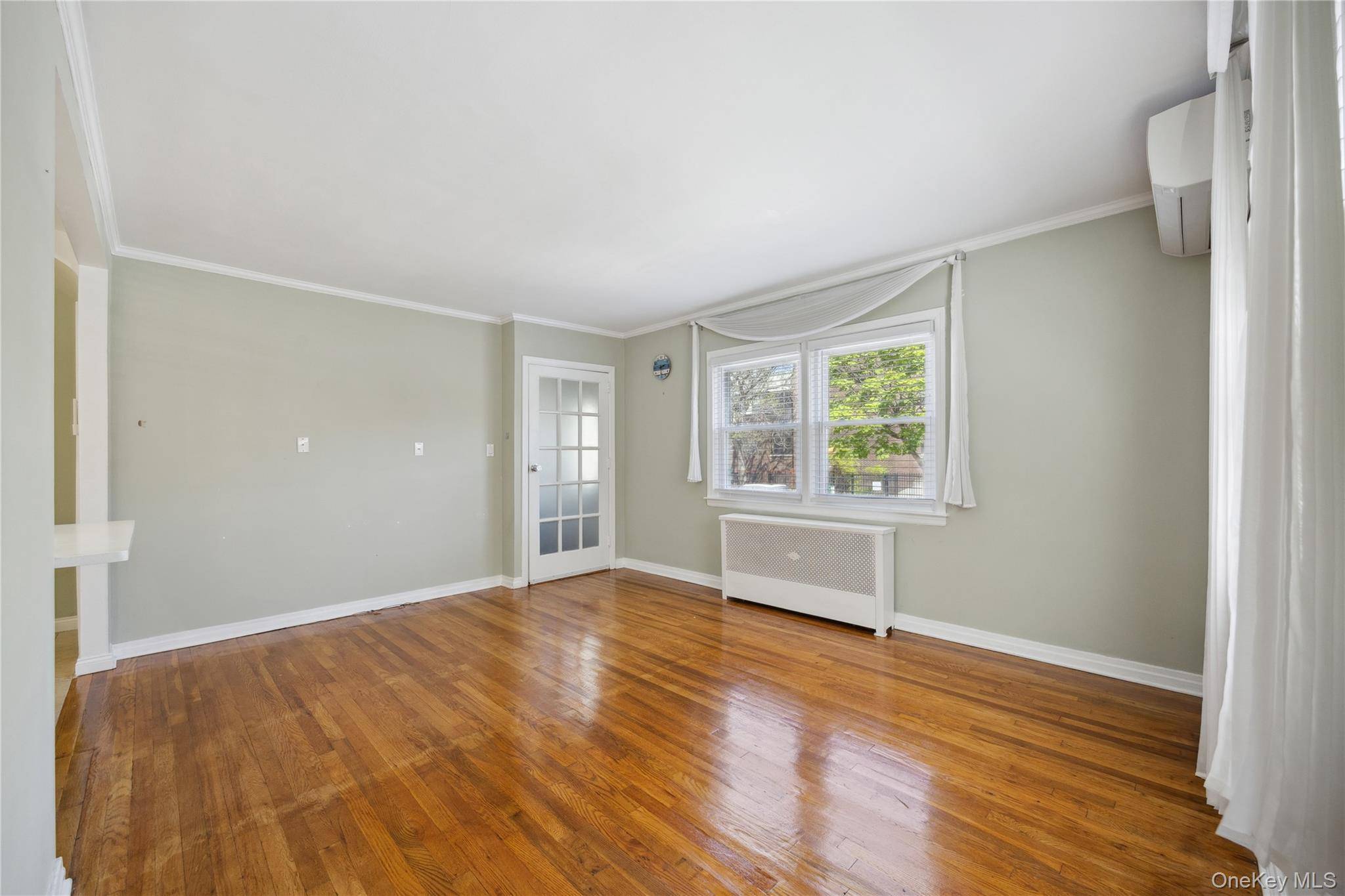 Flushing, NY 11358,43-28 196 ST