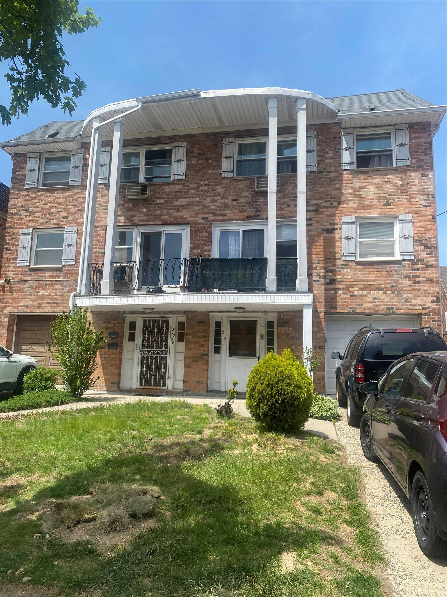 Bayside, NY 11361,210-11 41st AVE