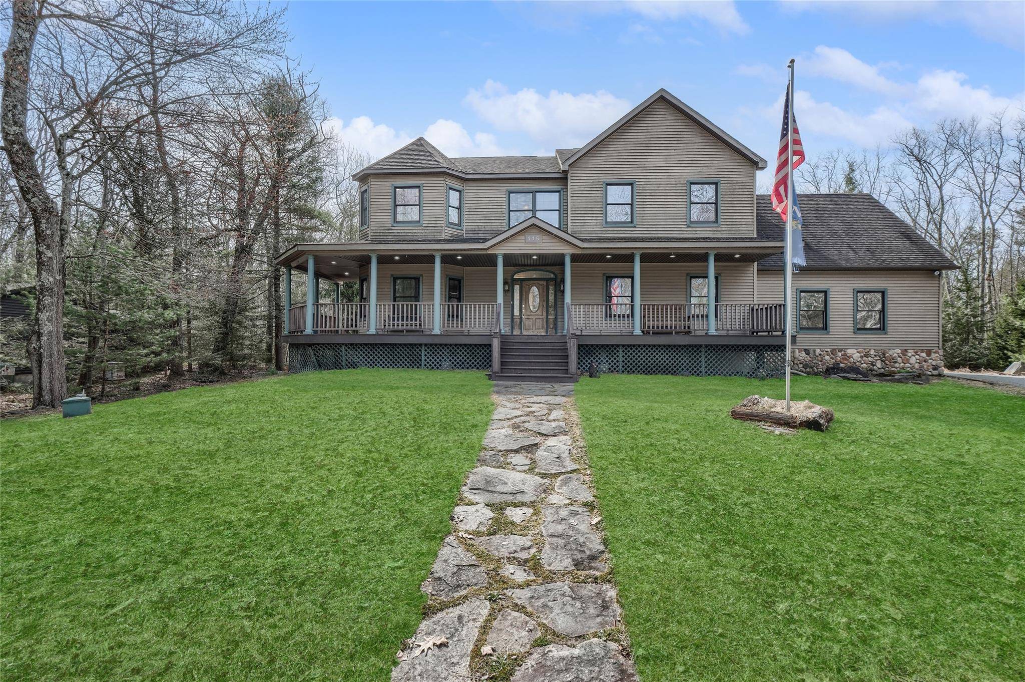 Wurtsboro, NY 12790,115 East RD